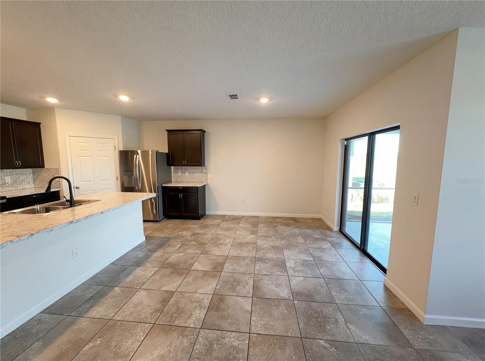 Image 27 of 34 For 3452 Indian River Parkway