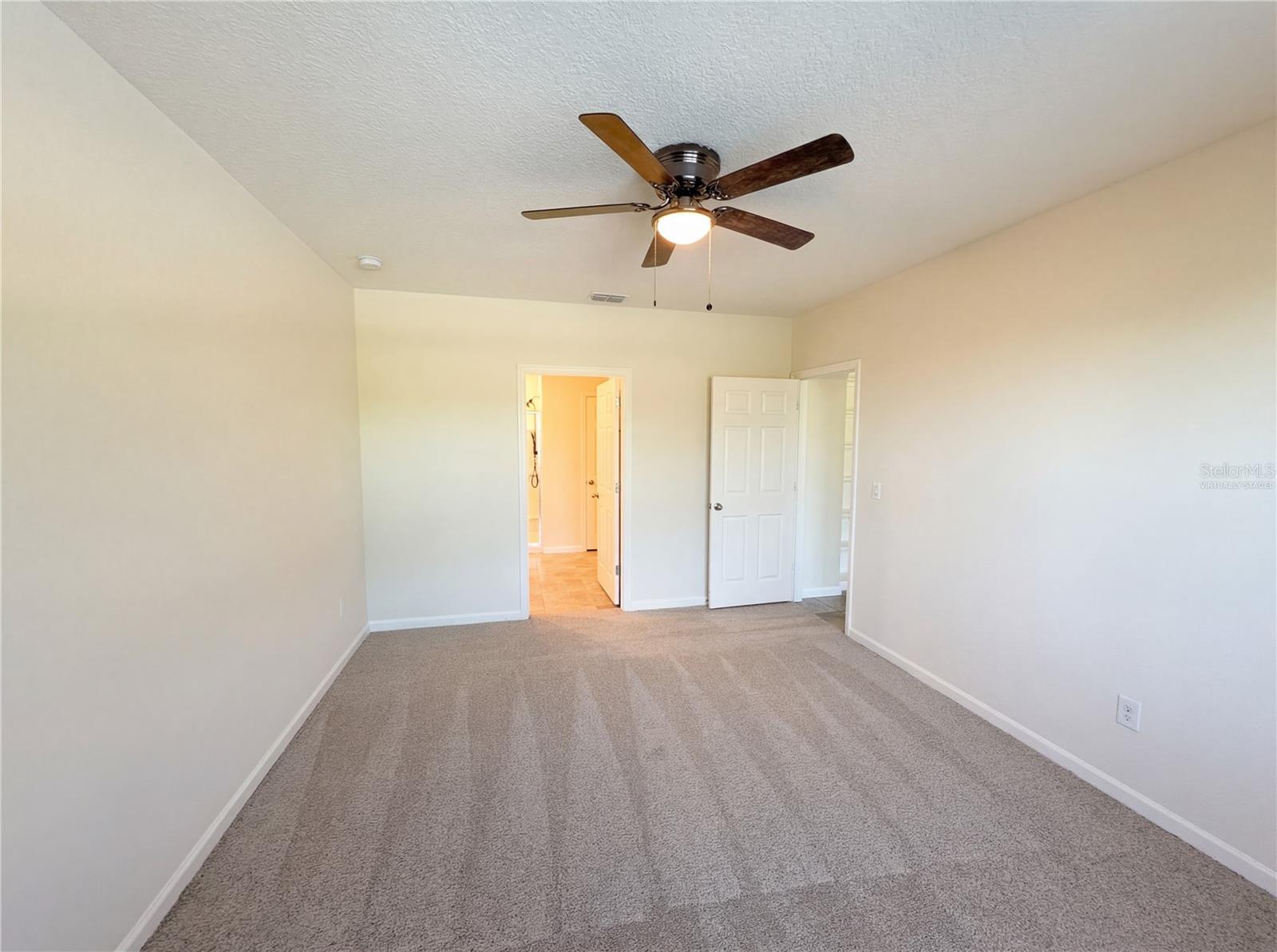 Image 4 of 34 For 3452 Indian River Parkway