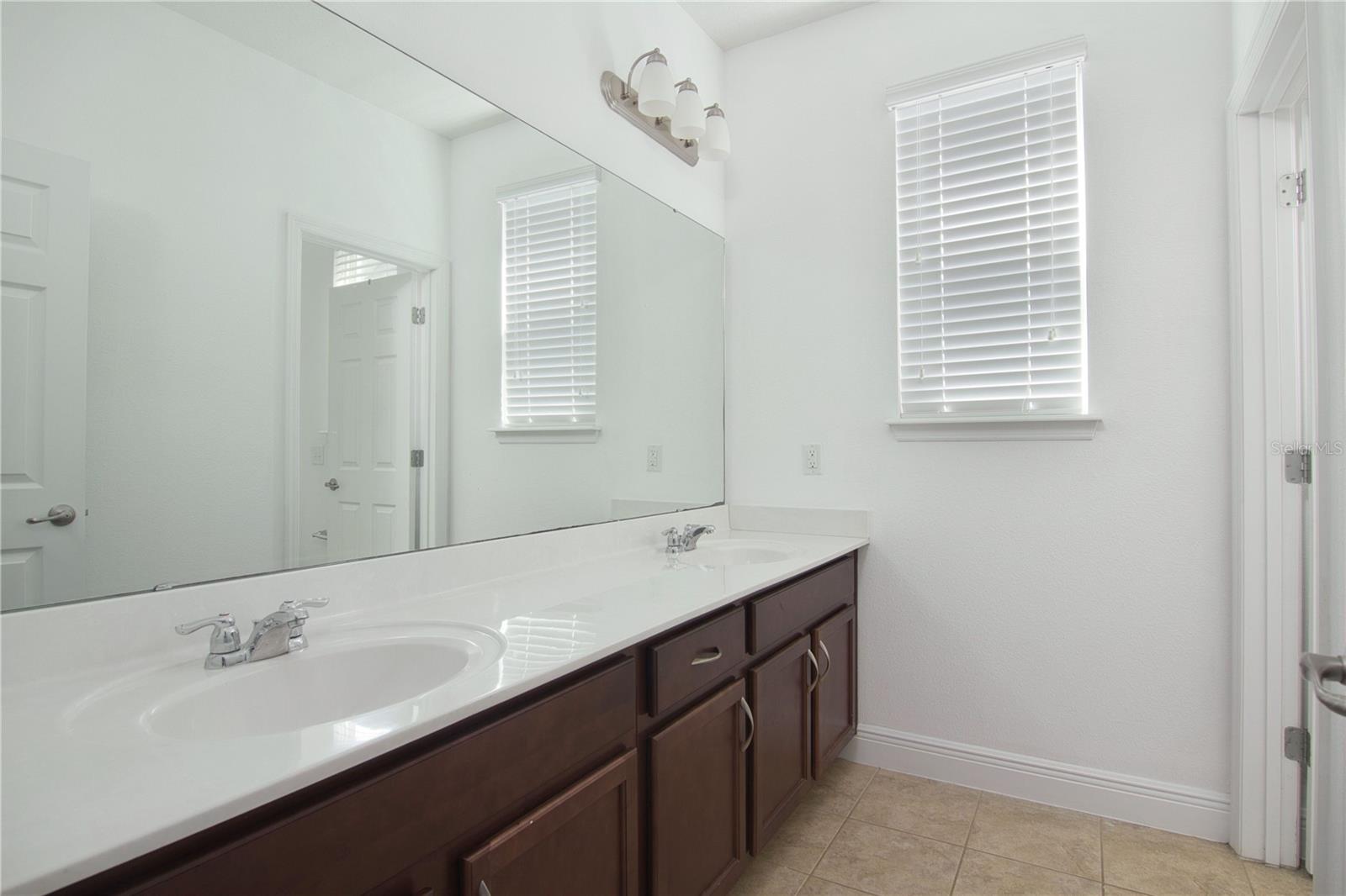 Image 20 of 44 For 8323 Lookout Pointe Drive