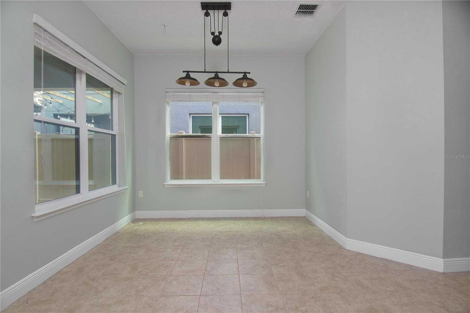 Image 9 of 44 For 8323 Lookout Pointe Drive