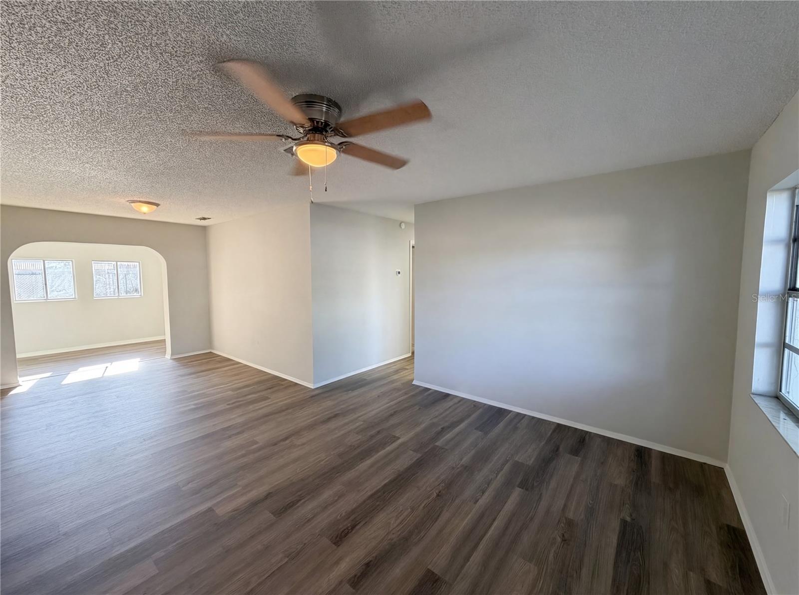 Image 19 of 32 For 2149 Mary Sue Street