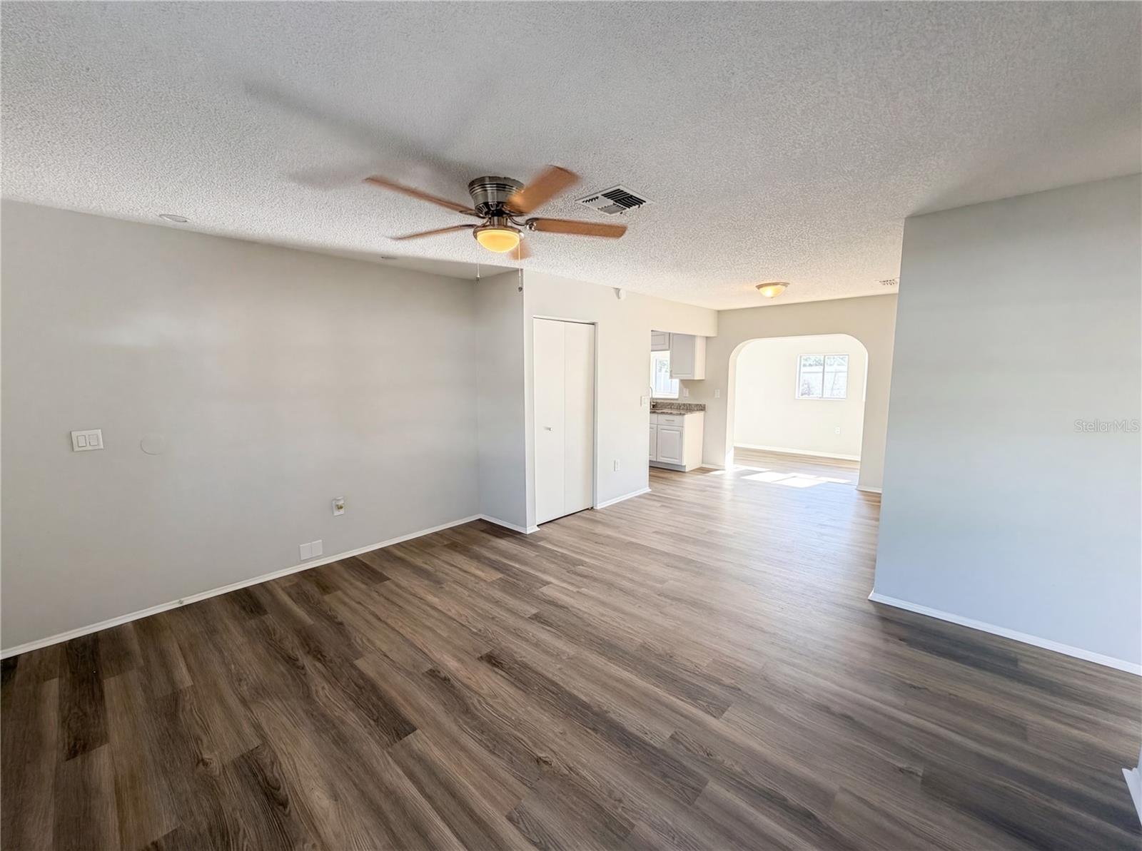 Image 20 of 32 For 2149 Mary Sue Street