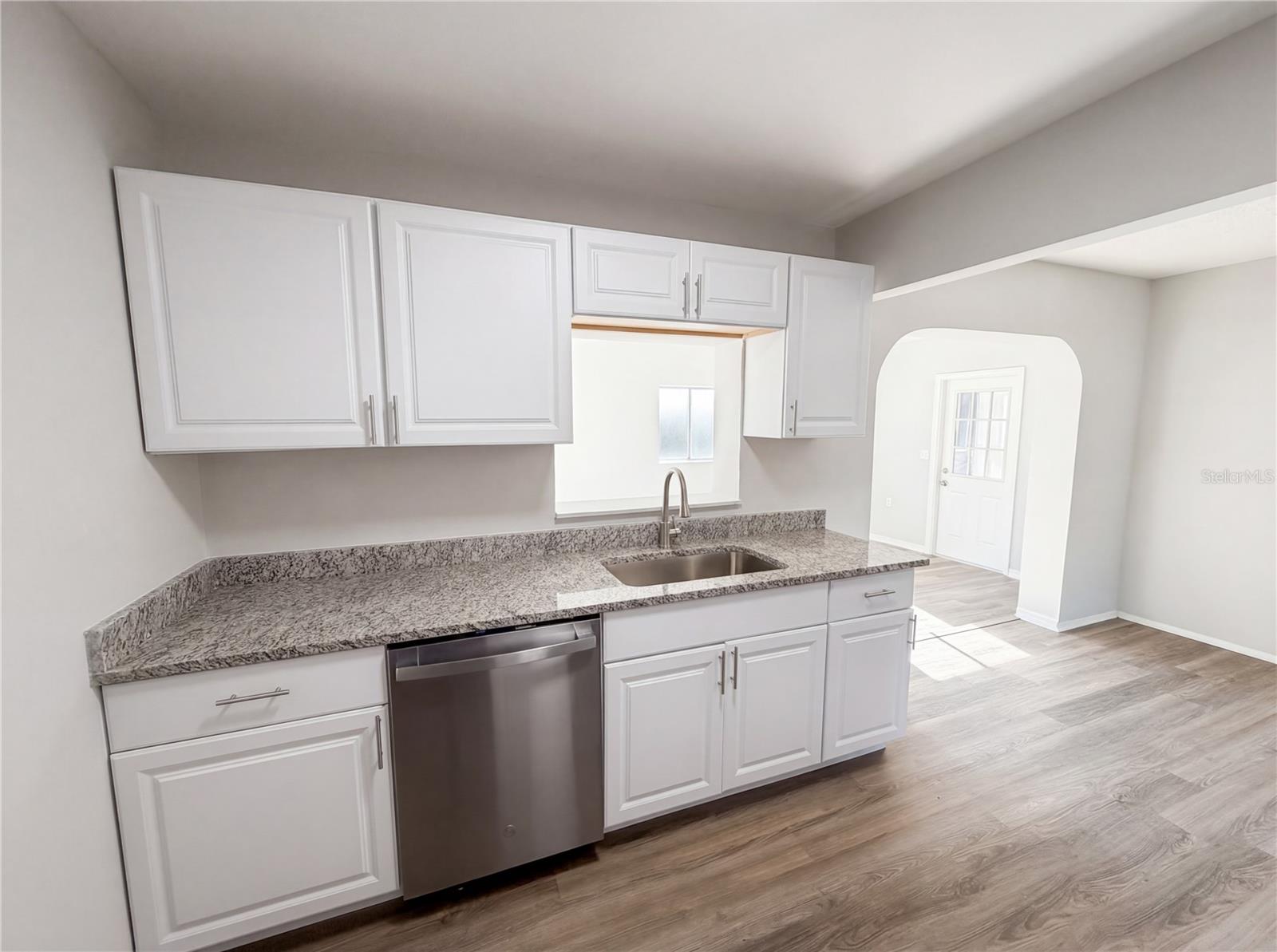 Image 22 of 32 For 2149 Mary Sue Street