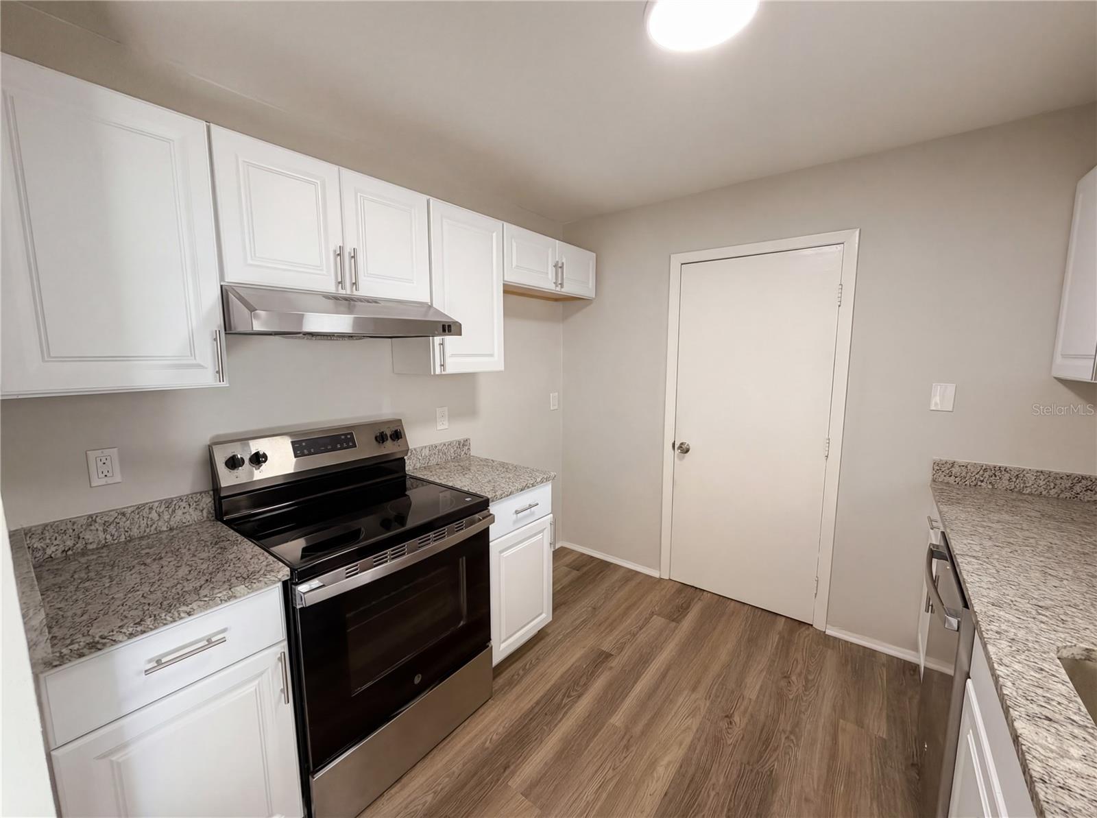 Image 23 of 32 For 2149 Mary Sue Street