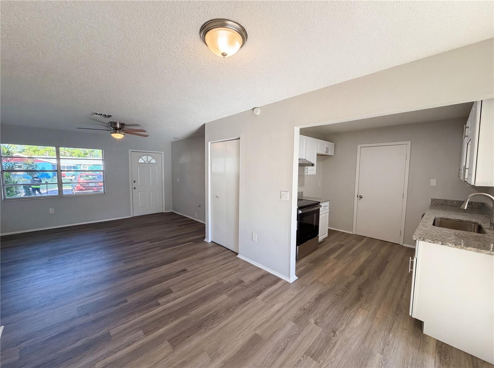 Image 24 of 32 For 2149 Mary Sue Street