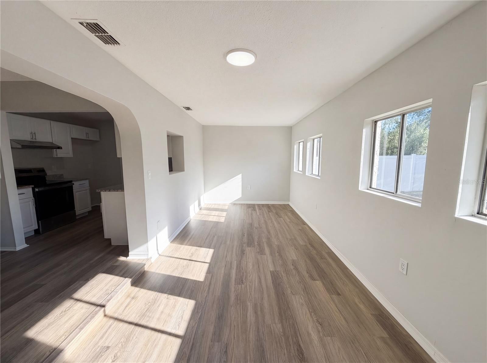 Image 29 of 32 For 2149 Mary Sue Street