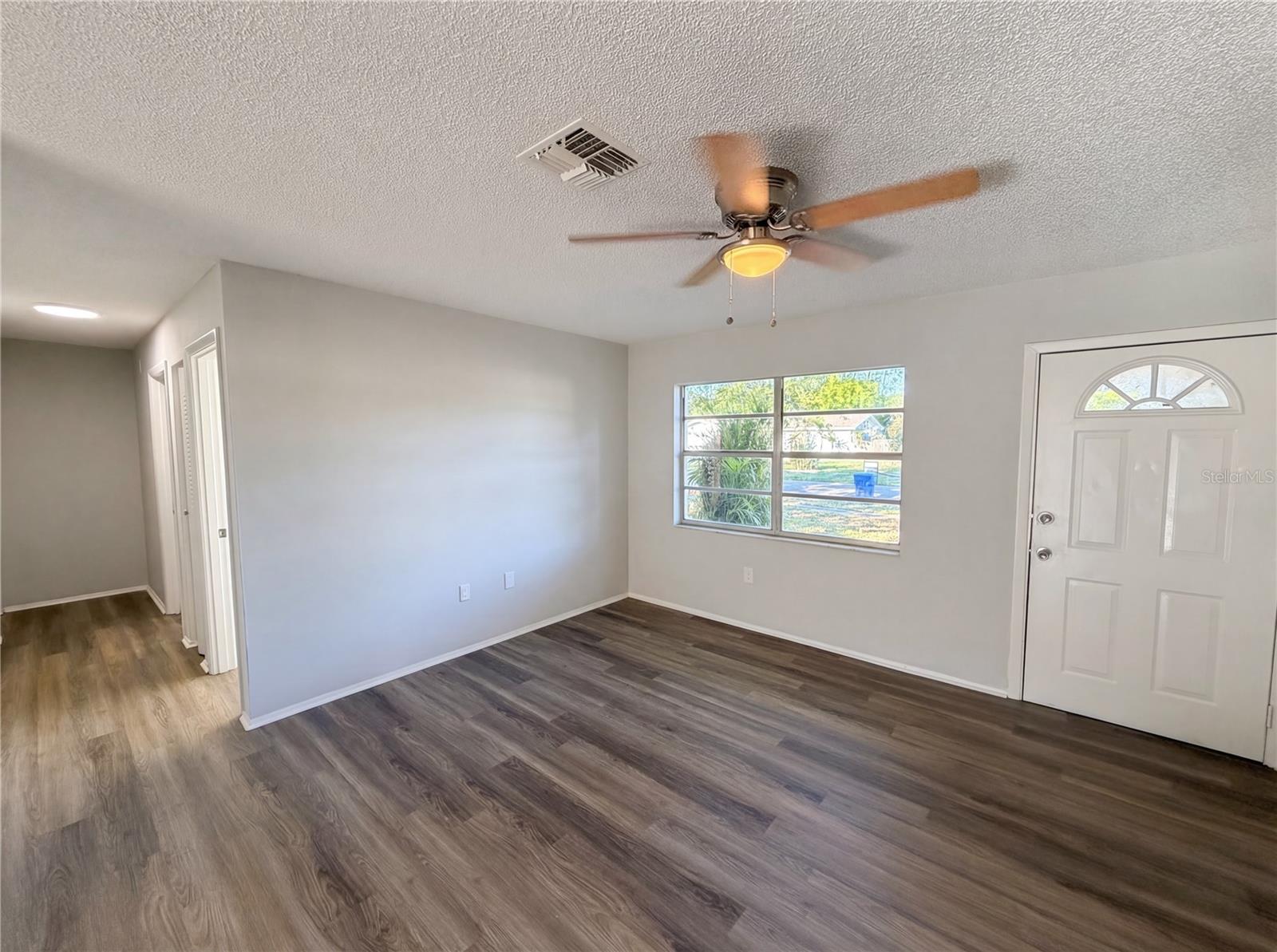 Image 3 of 32 For 2149 Mary Sue Street