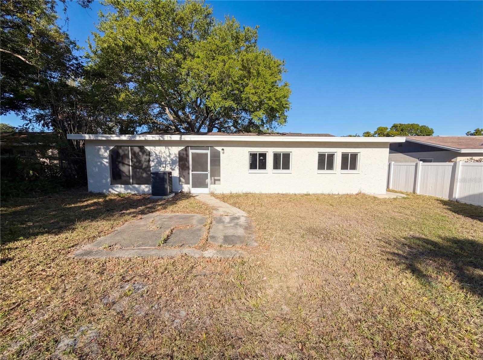 Image 5 of 32 For 2149 Mary Sue Street