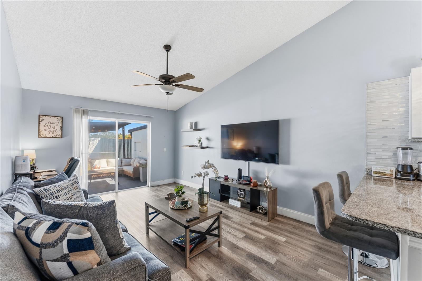 Image 14 of 20 For 114 Winter Ridge Circle