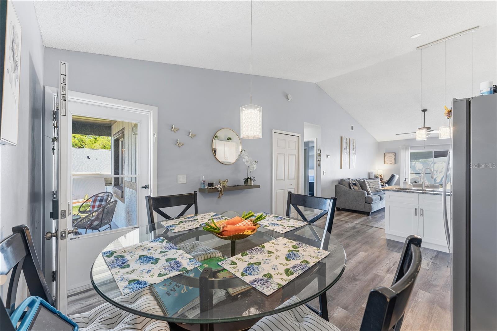 Image 9 of 20 For 114 Winter Ridge Circle