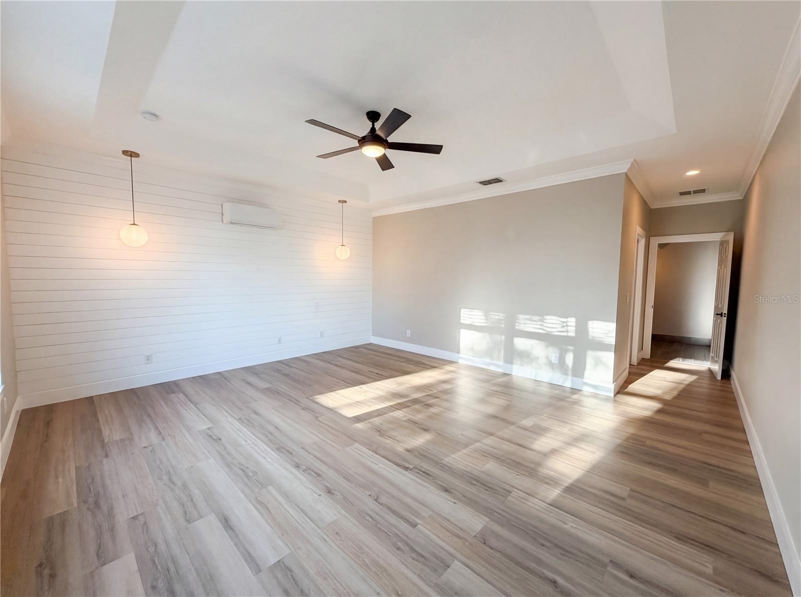 Image 14 of 33 For 2705 Shearwater Street