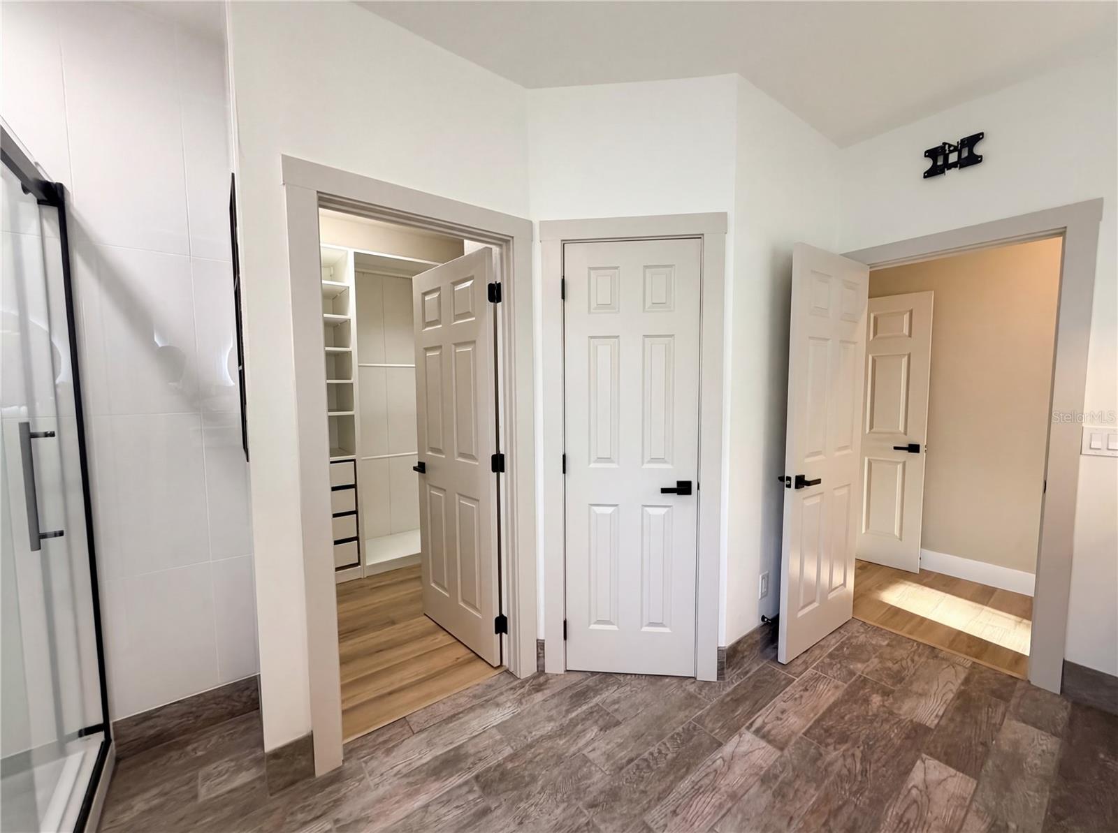 Image 16 of 33 For 2705 Shearwater Street