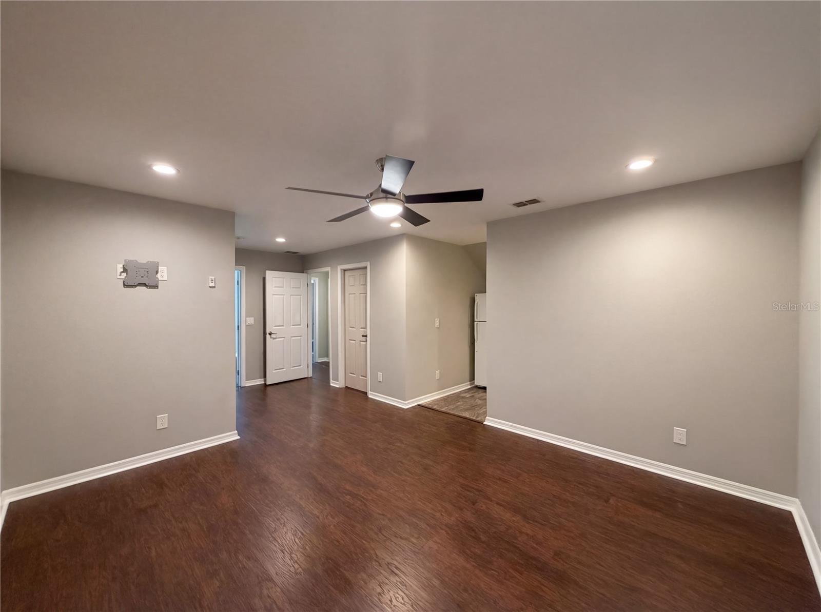 Image 26 of 33 For 2705 Shearwater Street