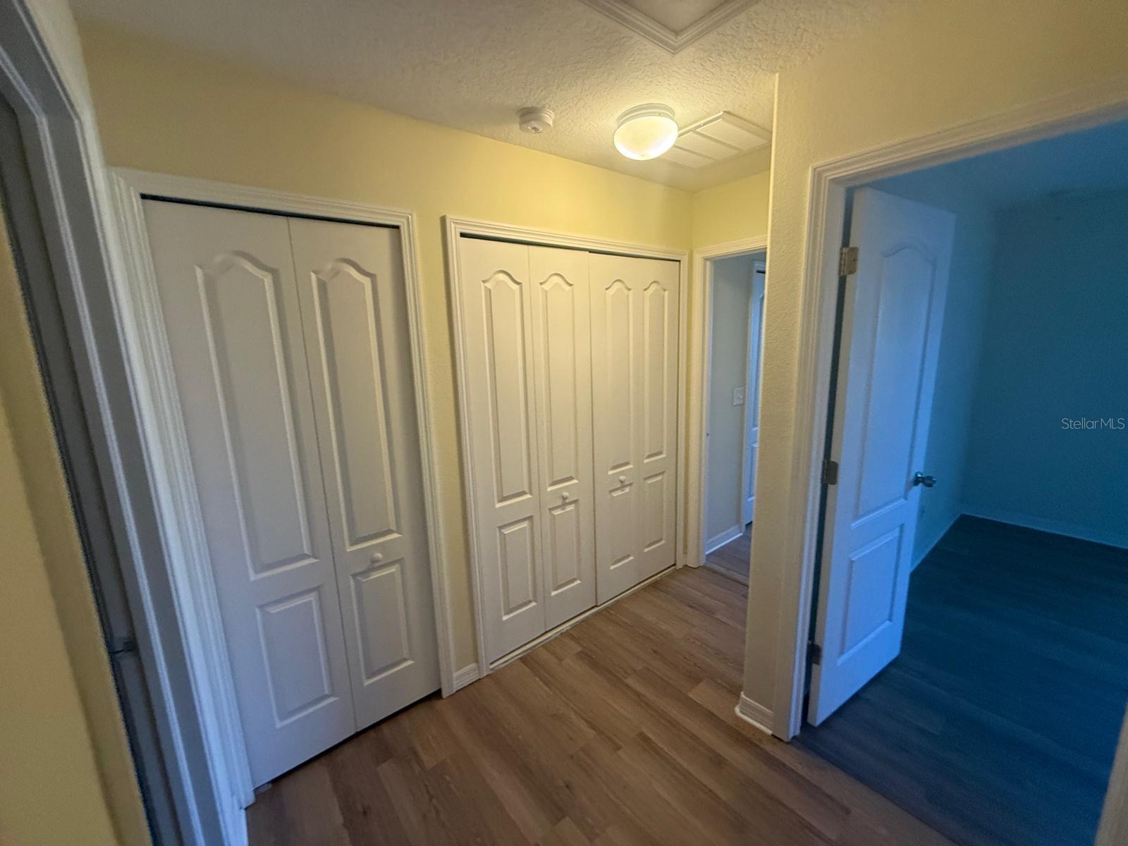 Listing photo id 9 for 3154 Rodrick Circle