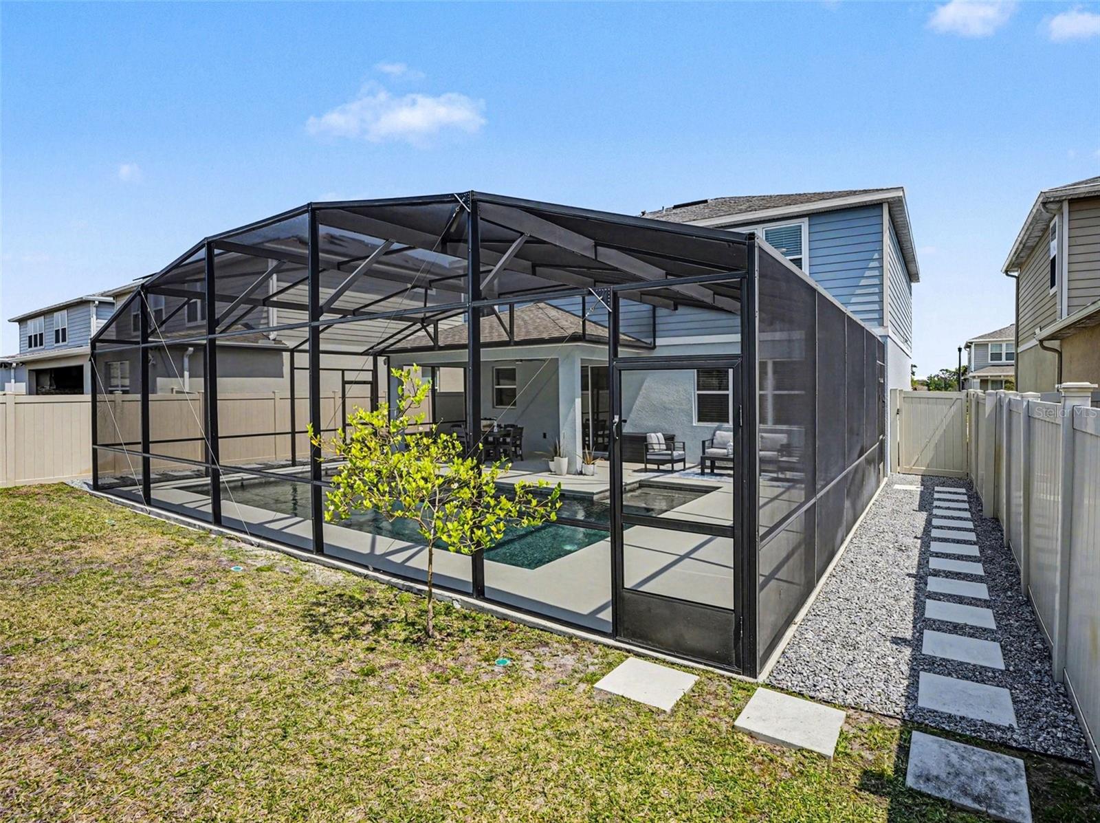 Image 32 of 40 For 2724 Timbergrove Street