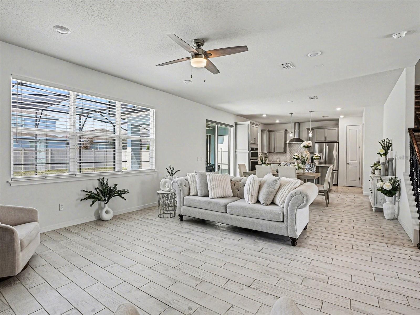 Image 6 of 40 For 2724 Timbergrove Street