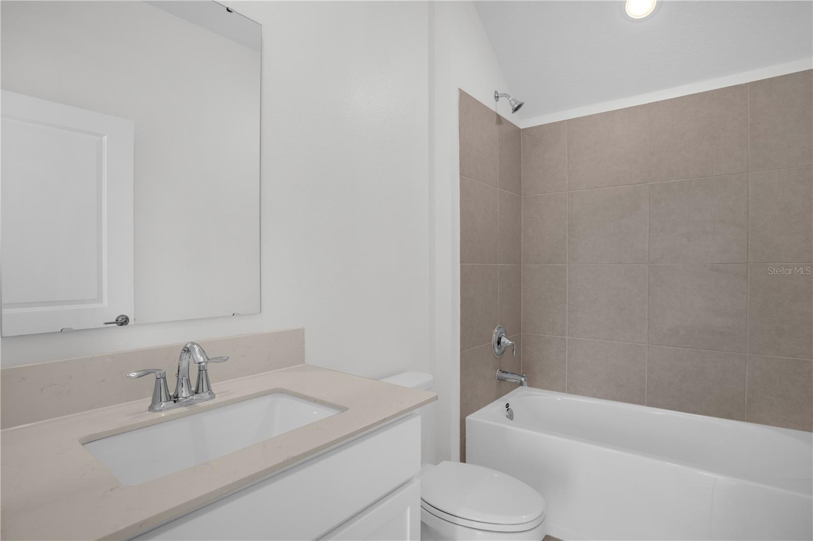 Image 12 of 33 For 2533 Rider Rain Lane