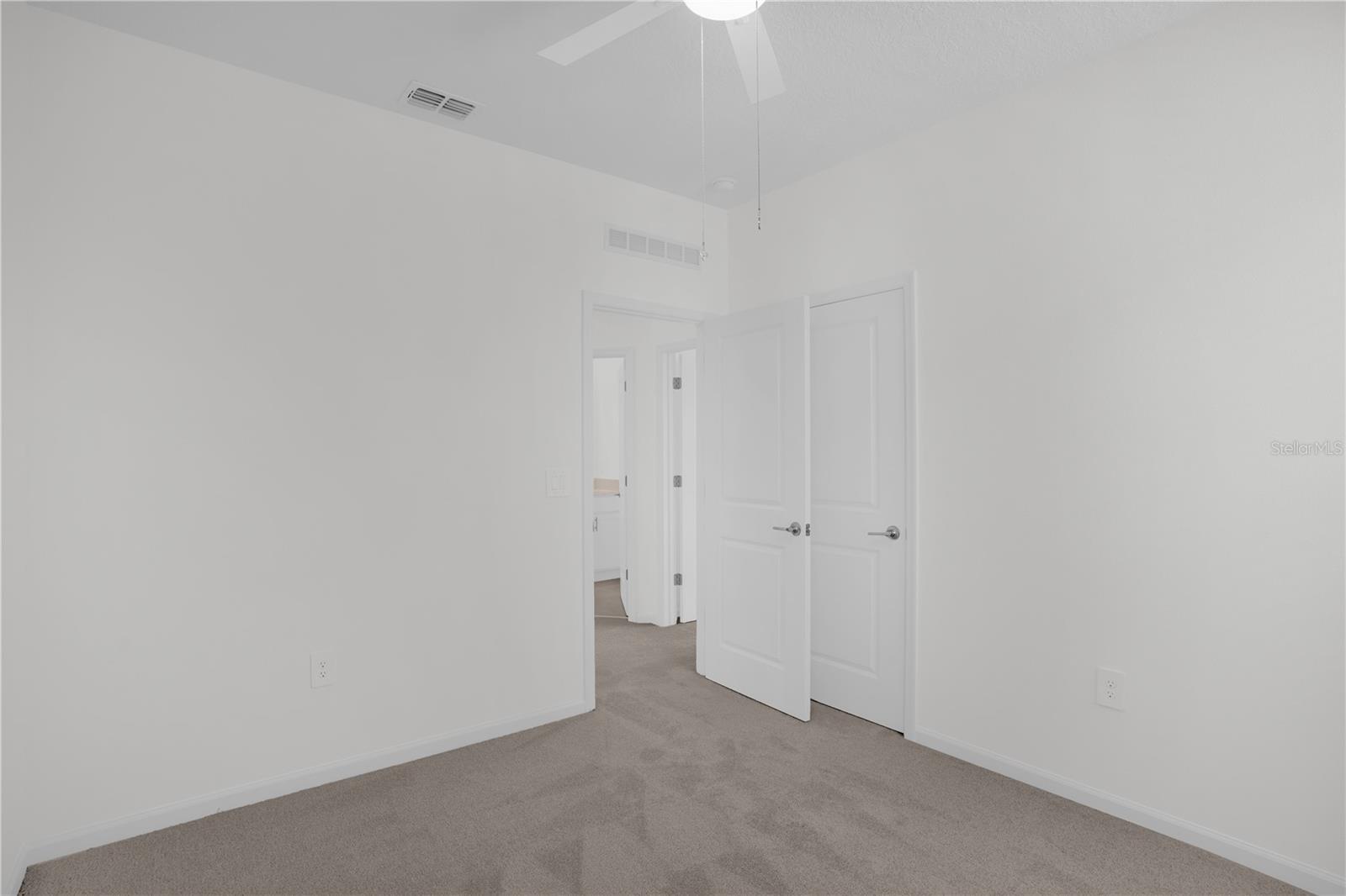 Image 20 of 33 For 2533 Rider Rain Lane