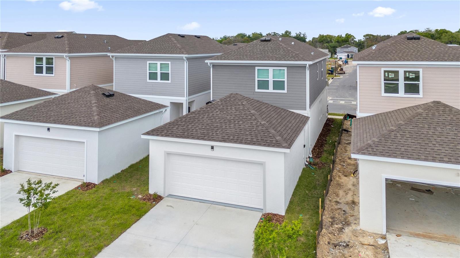 Image 25 of 33 For 2533 Rider Rain Lane