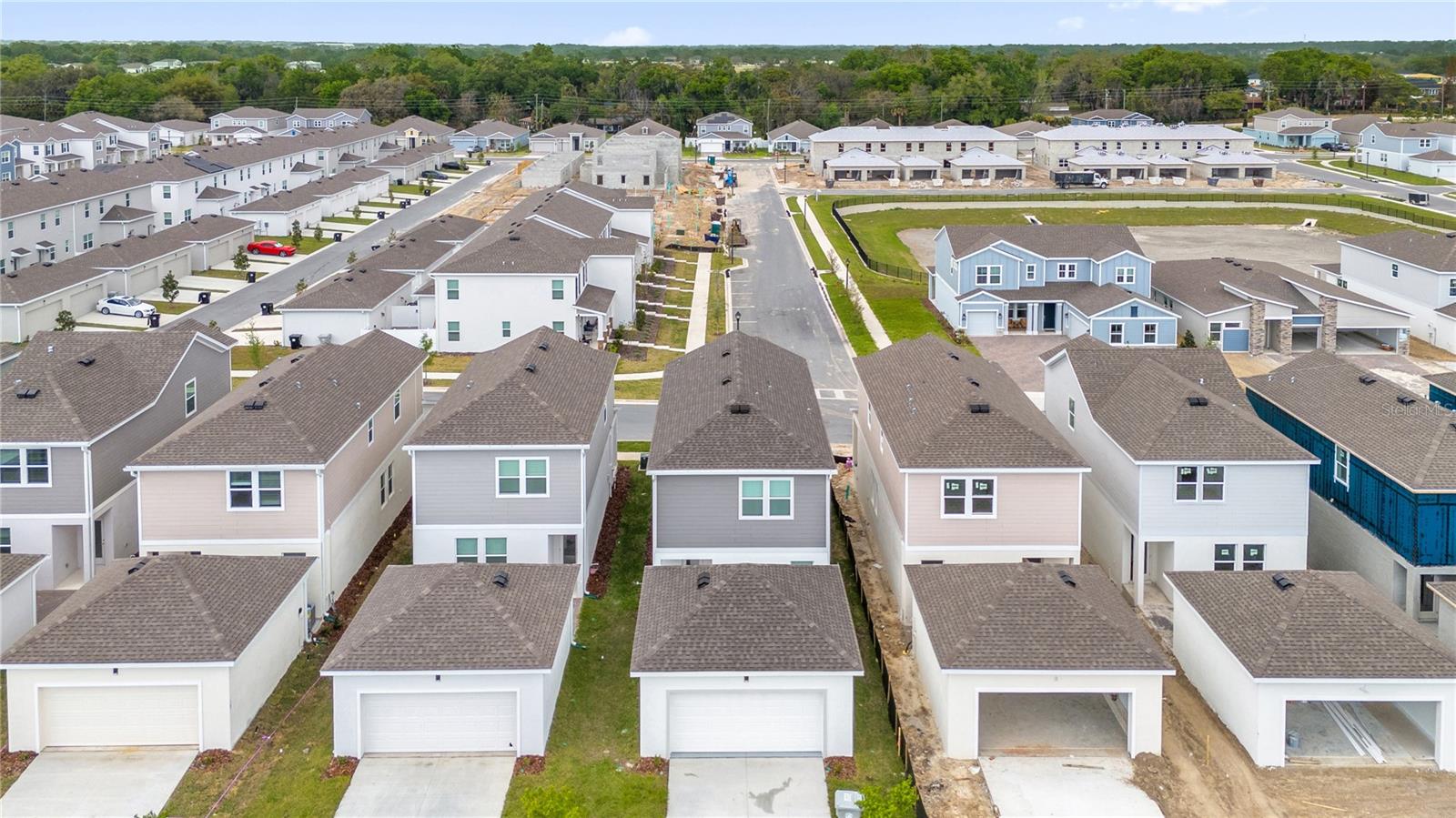 Image 26 of 33 For 2533 Rider Rain Lane