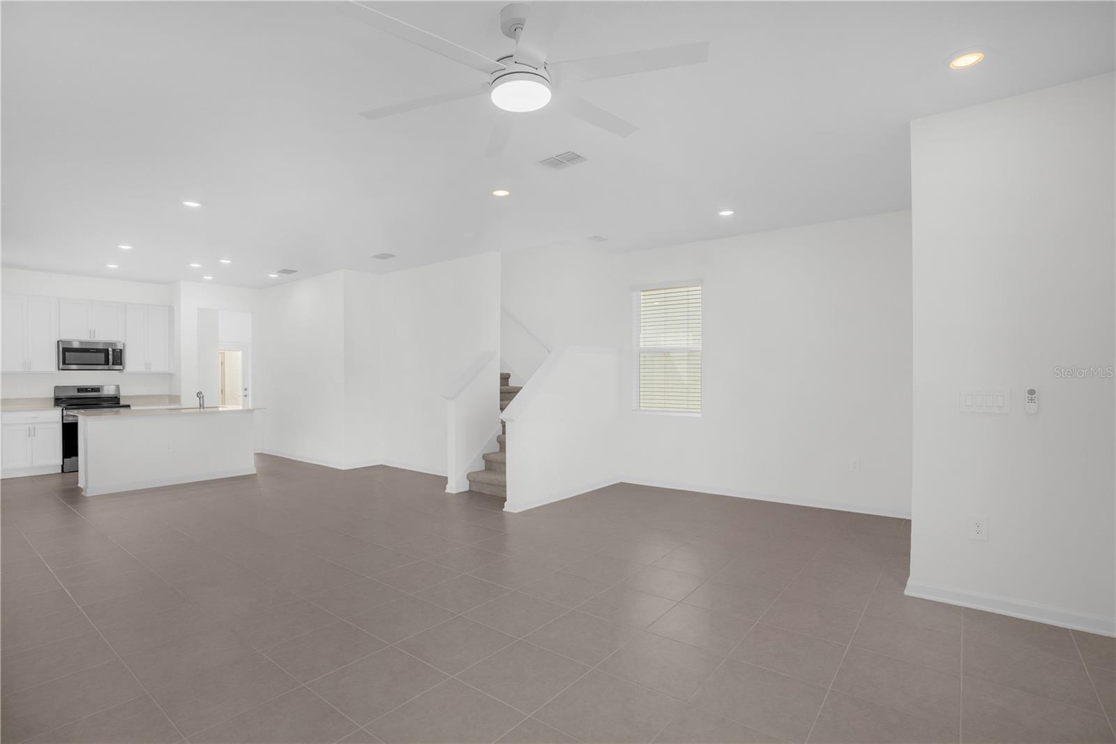 Image 5 of 33 For 2533 Rider Rain Lane