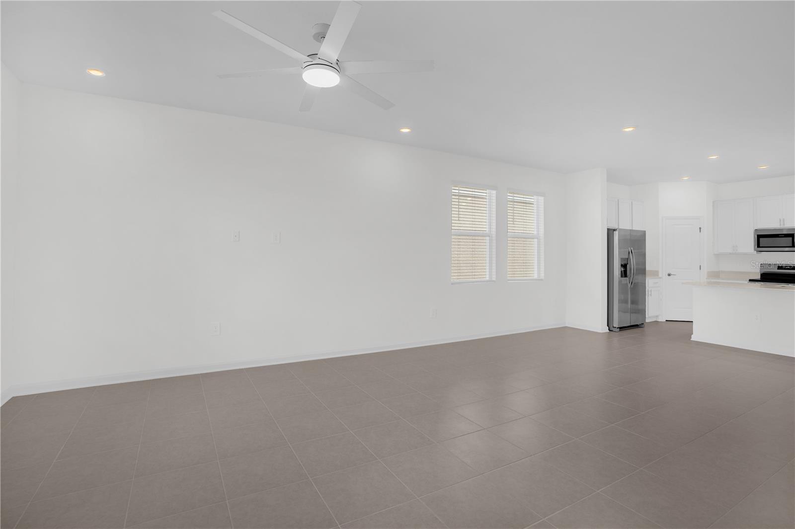 Image 6 of 33 For 2533 Rider Rain Lane