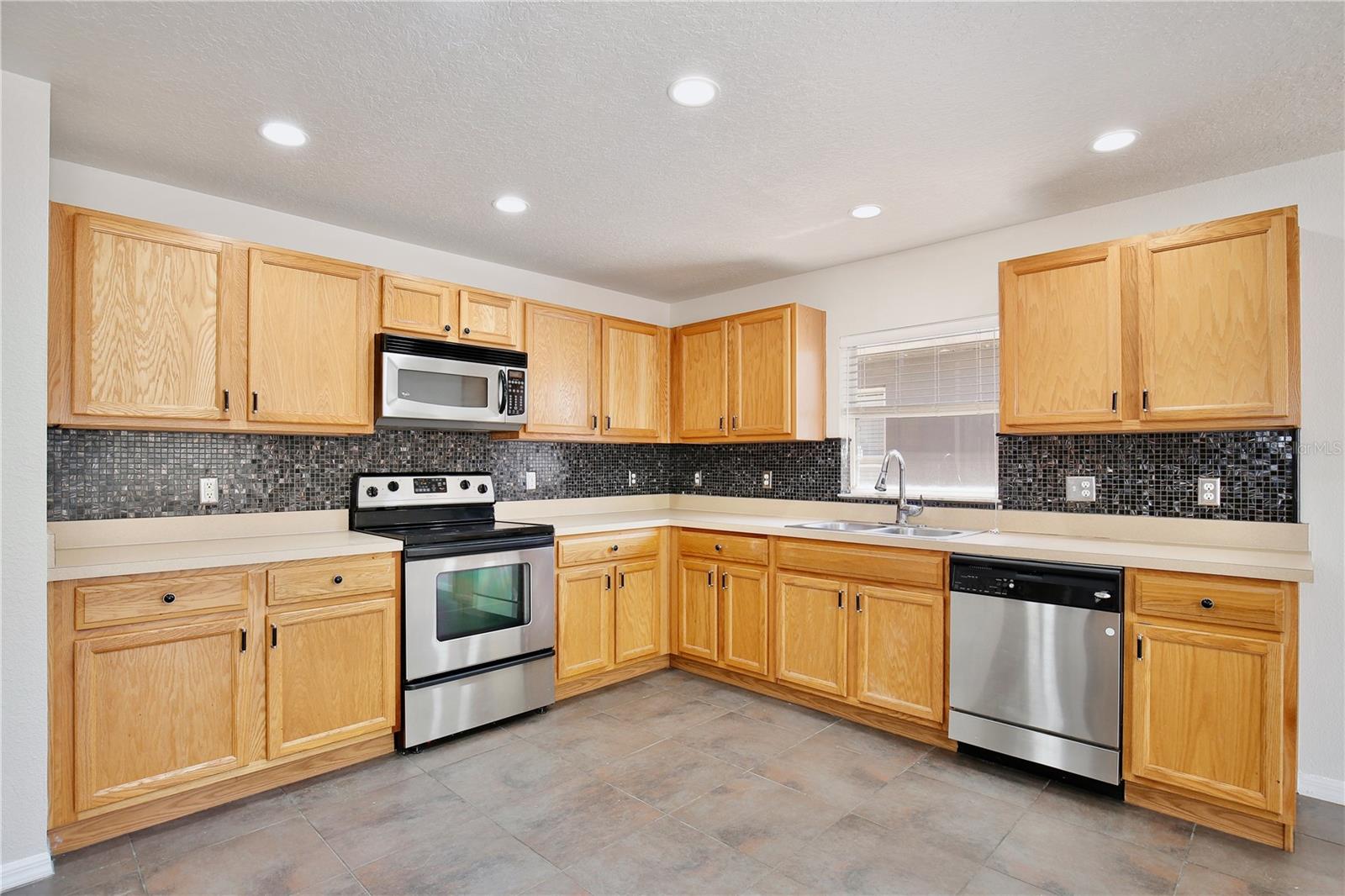 Image 10 of 27 For 1236 Blackwater Pond Drive