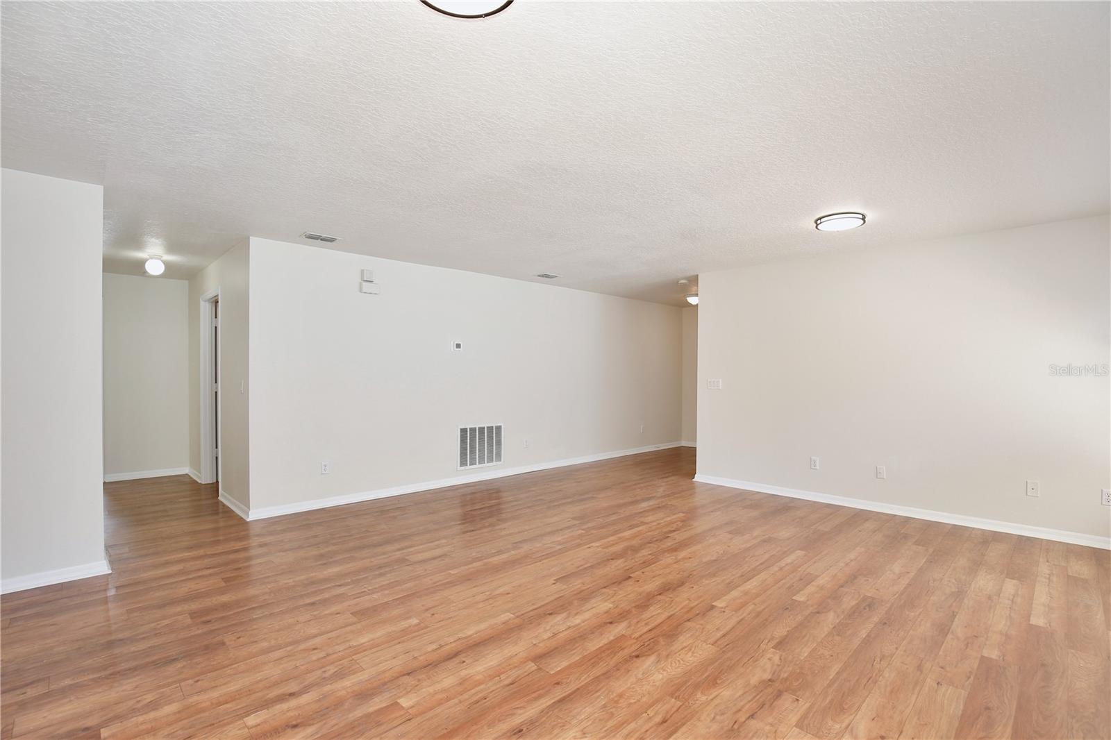 Image 4 of 27 For 1236 Blackwater Pond Drive