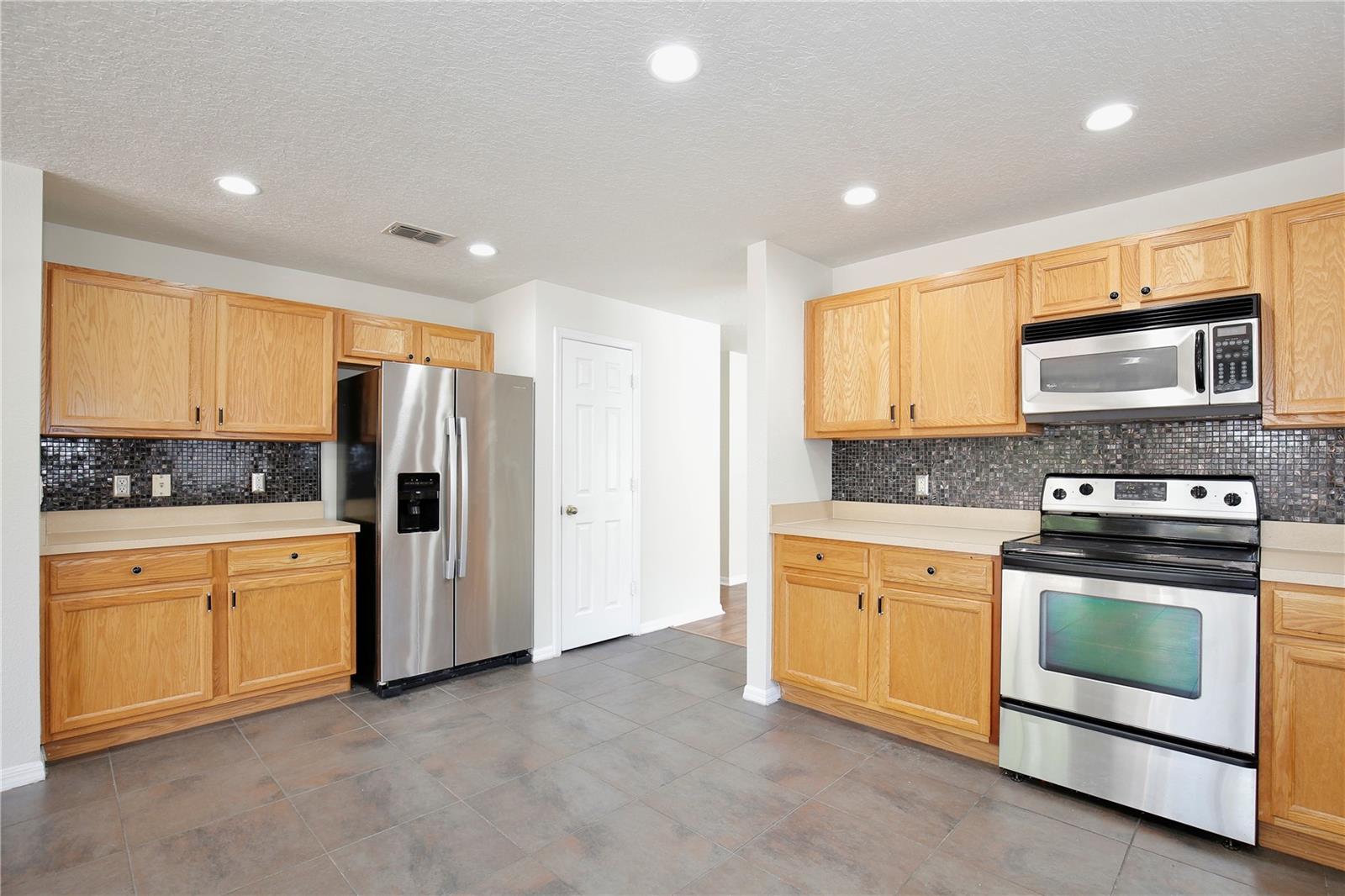 Image 8 of 27 For 1236 Blackwater Pond Drive