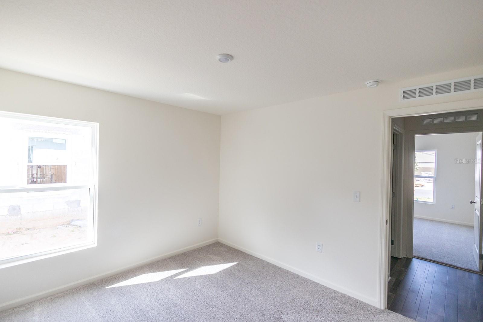 Image 11 of 18 For 664 Hillview Loop