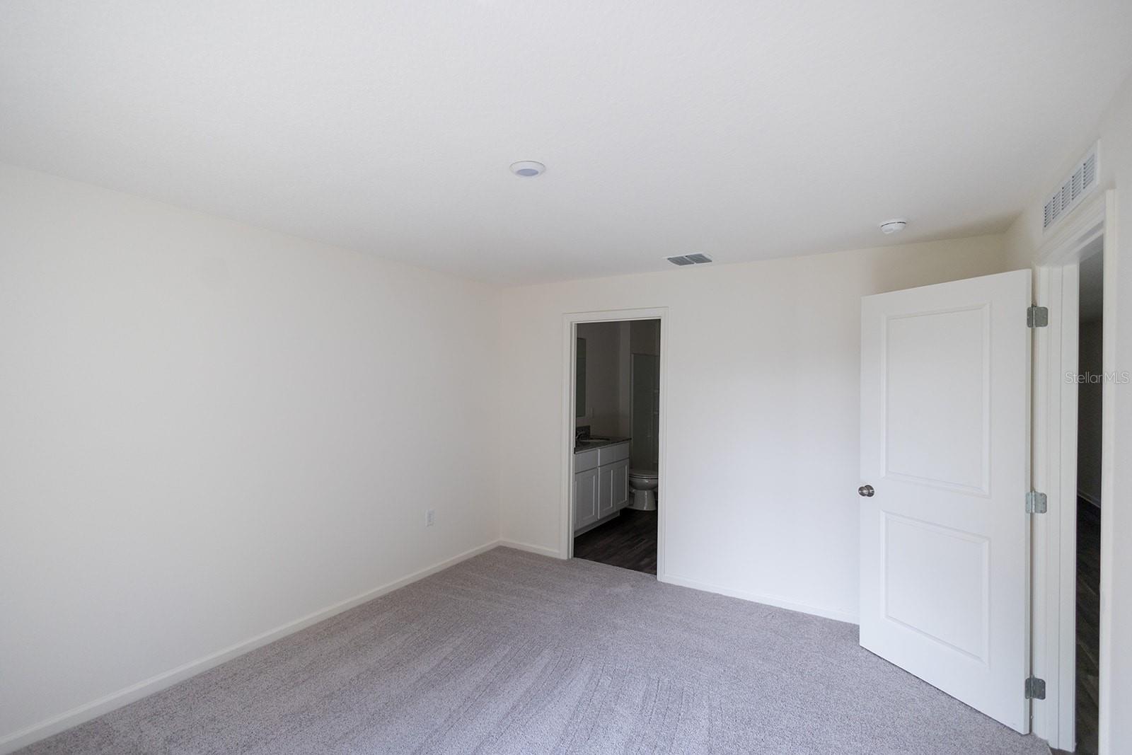 Image 13 of 18 For 664 Hillview Loop