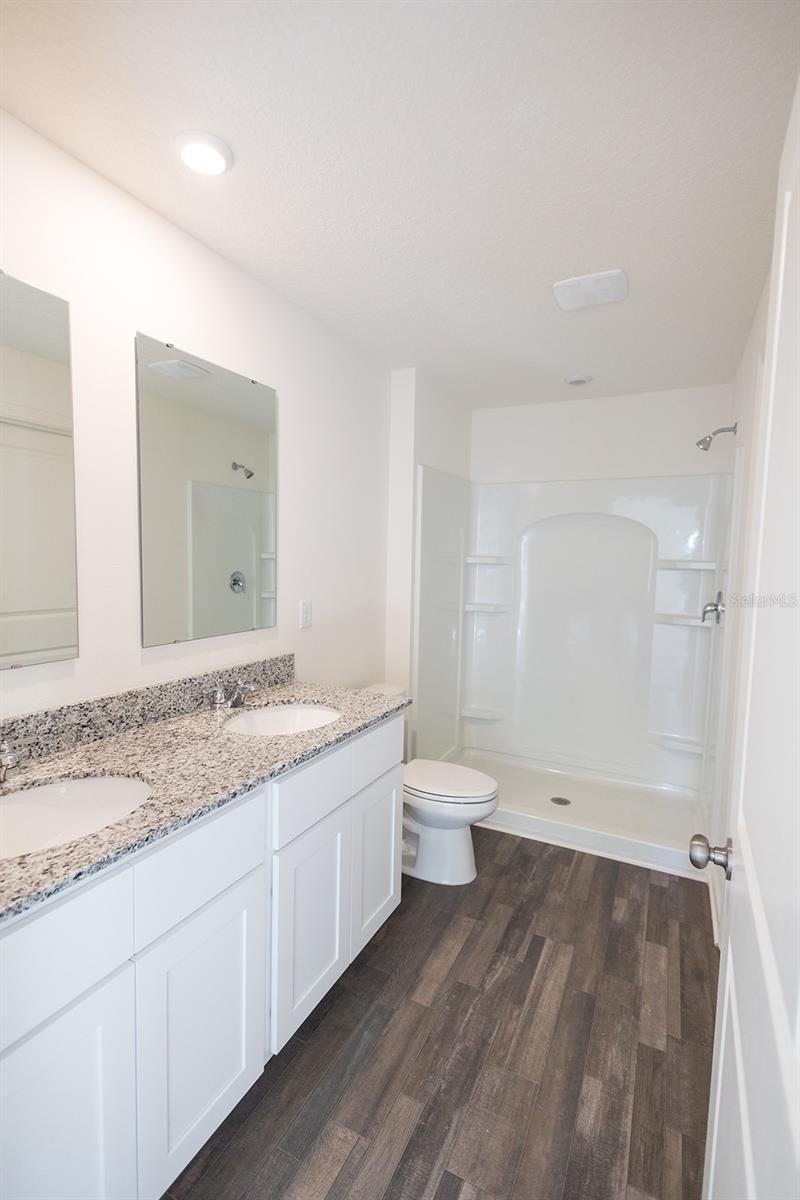 Image 14 of 18 For 664 Hillview Loop