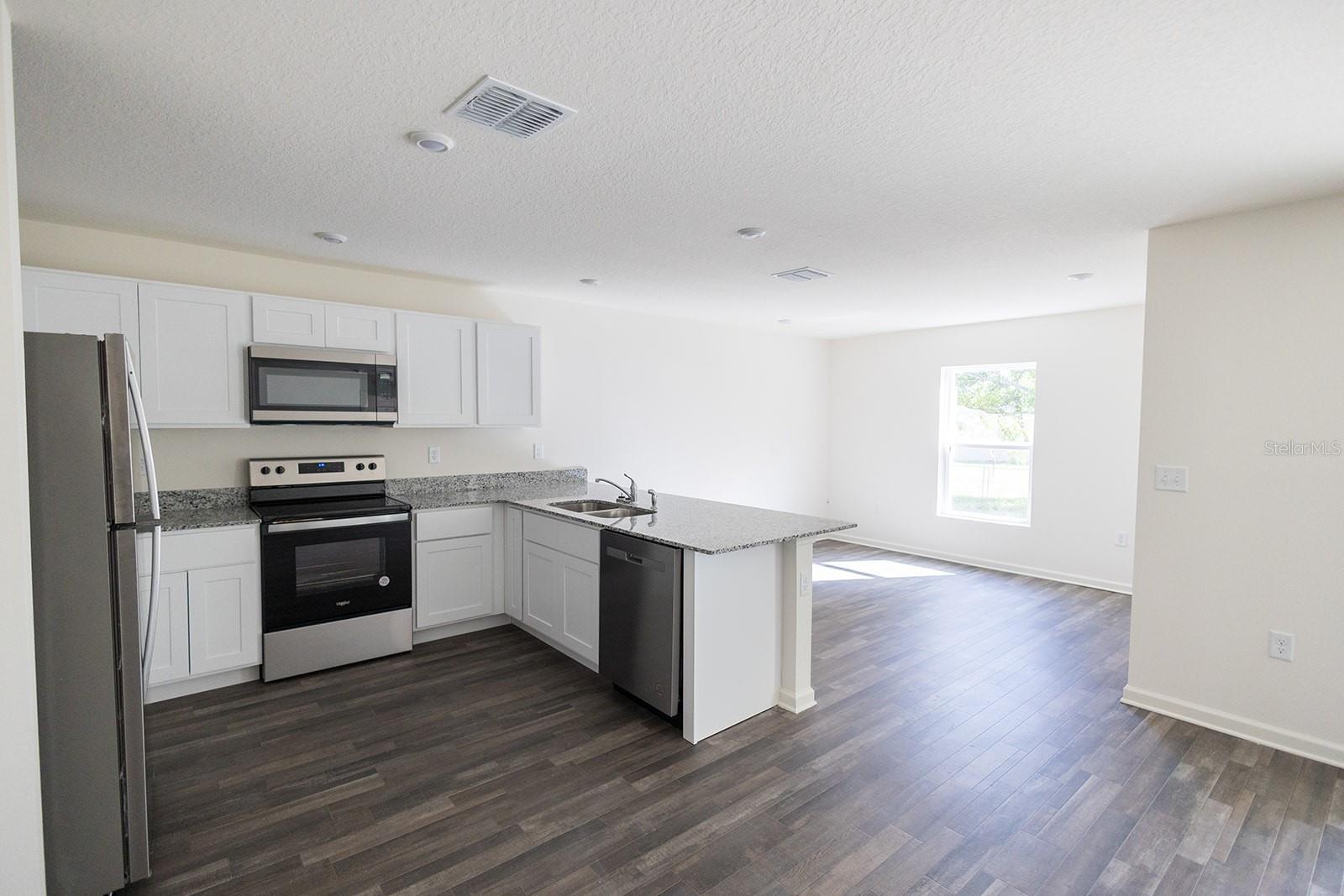 Image 6 of 18 For 664 Hillview Loop