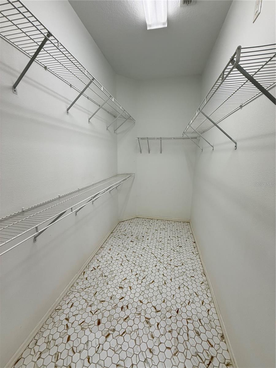 Image 17 of 27 For 1160 Cherry Valley Way