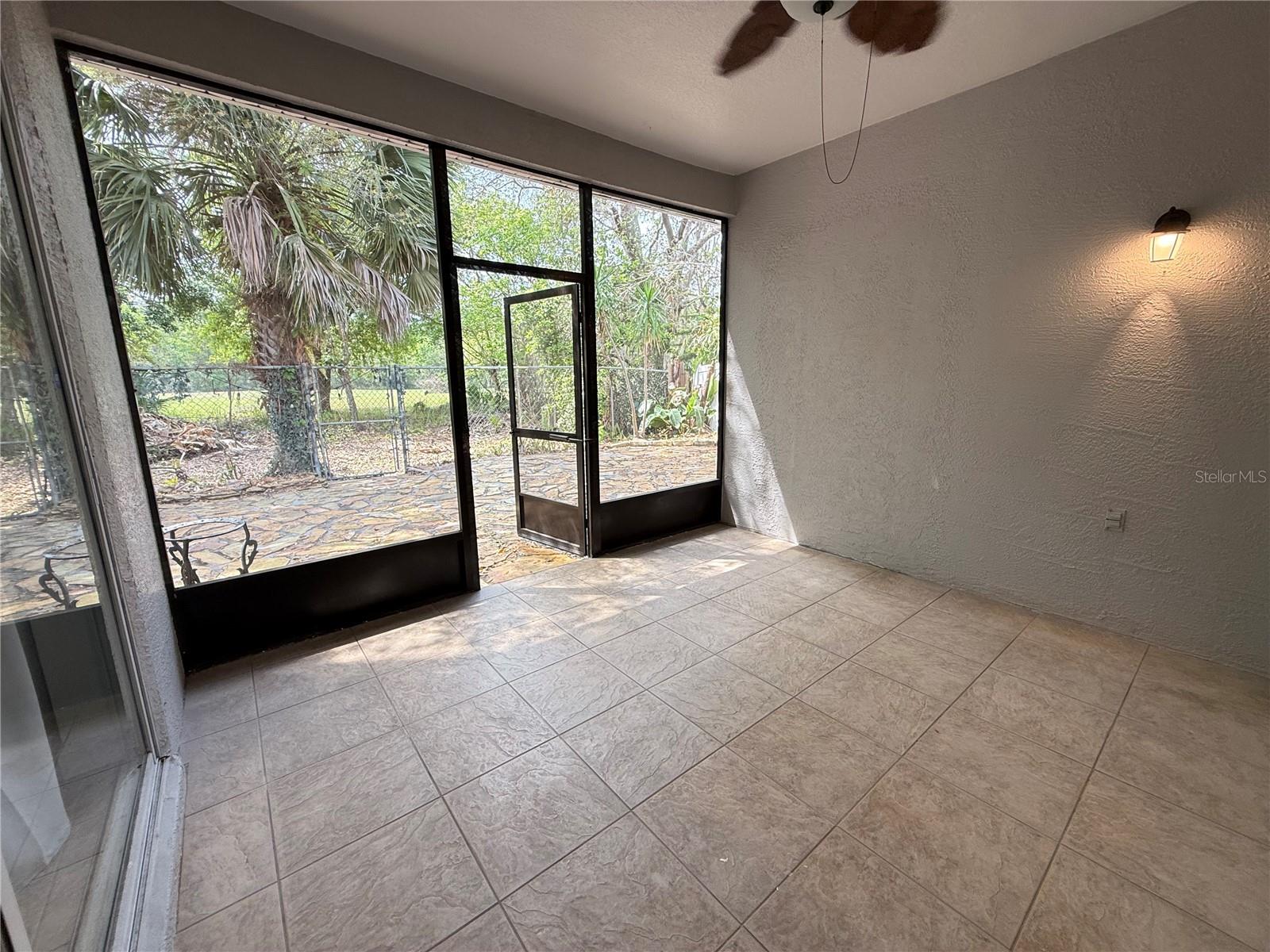 Image 20 of 27 For 1160 Cherry Valley Way