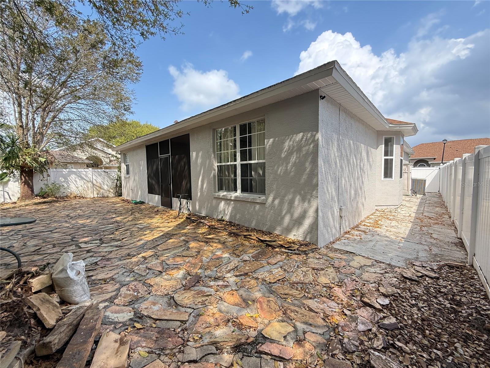 Image 21 of 27 For 1160 Cherry Valley Way