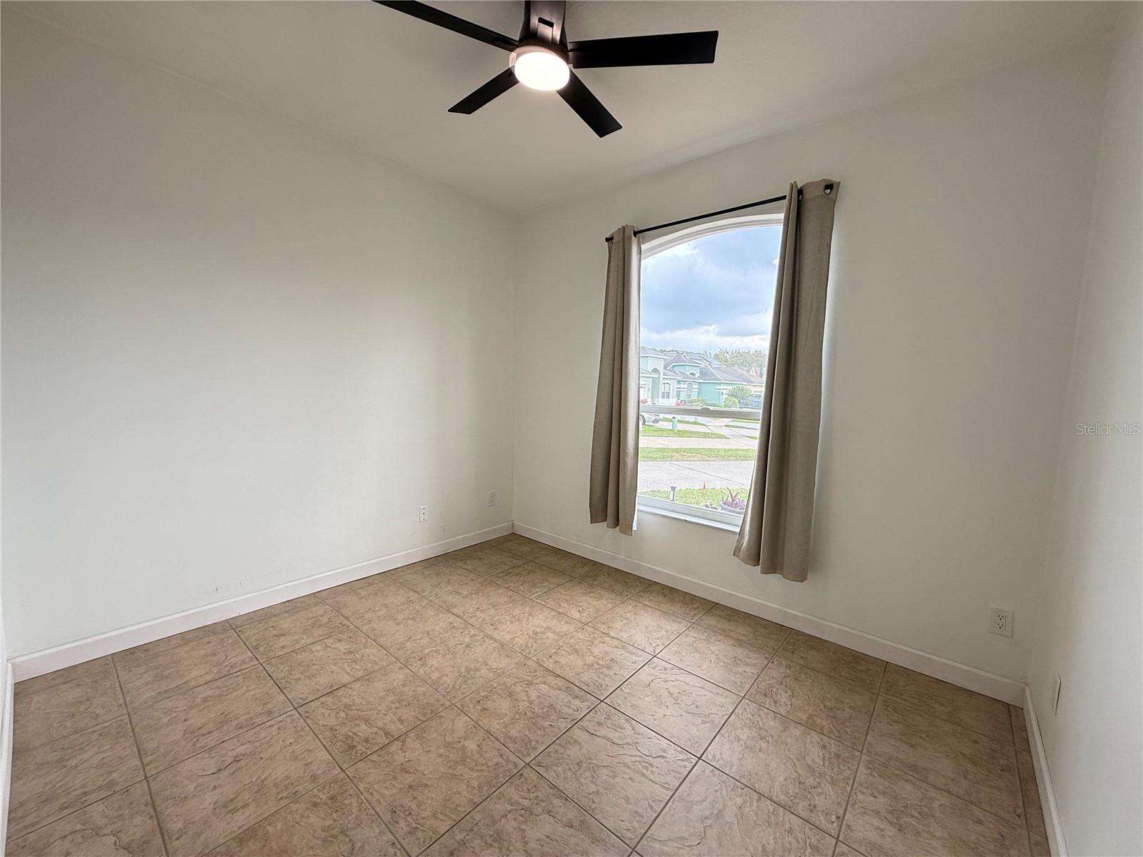 Image 8 of 27 For 1160 Cherry Valley Way