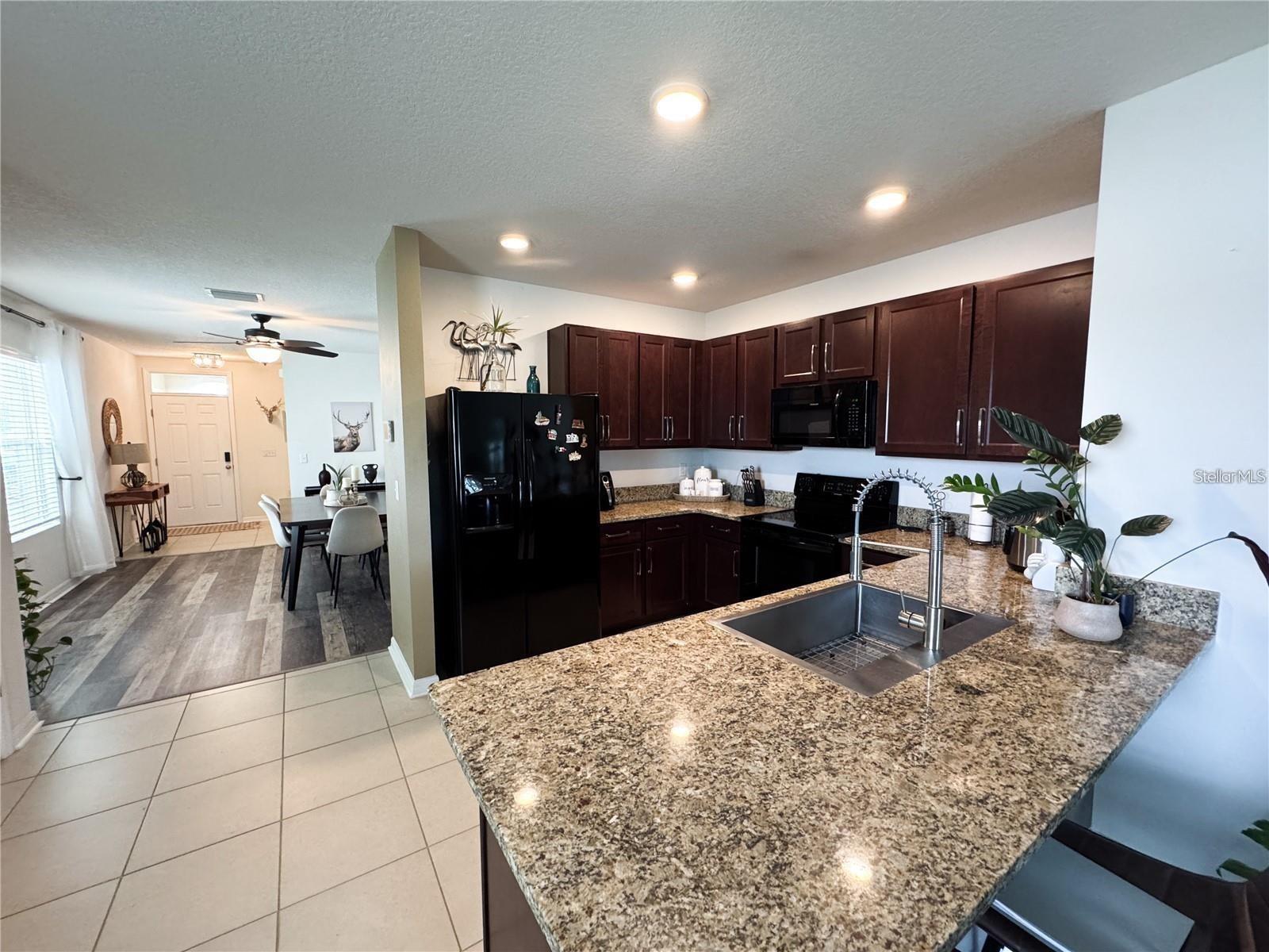 Image 13 of 51 For 11124 Leland Groves Drive