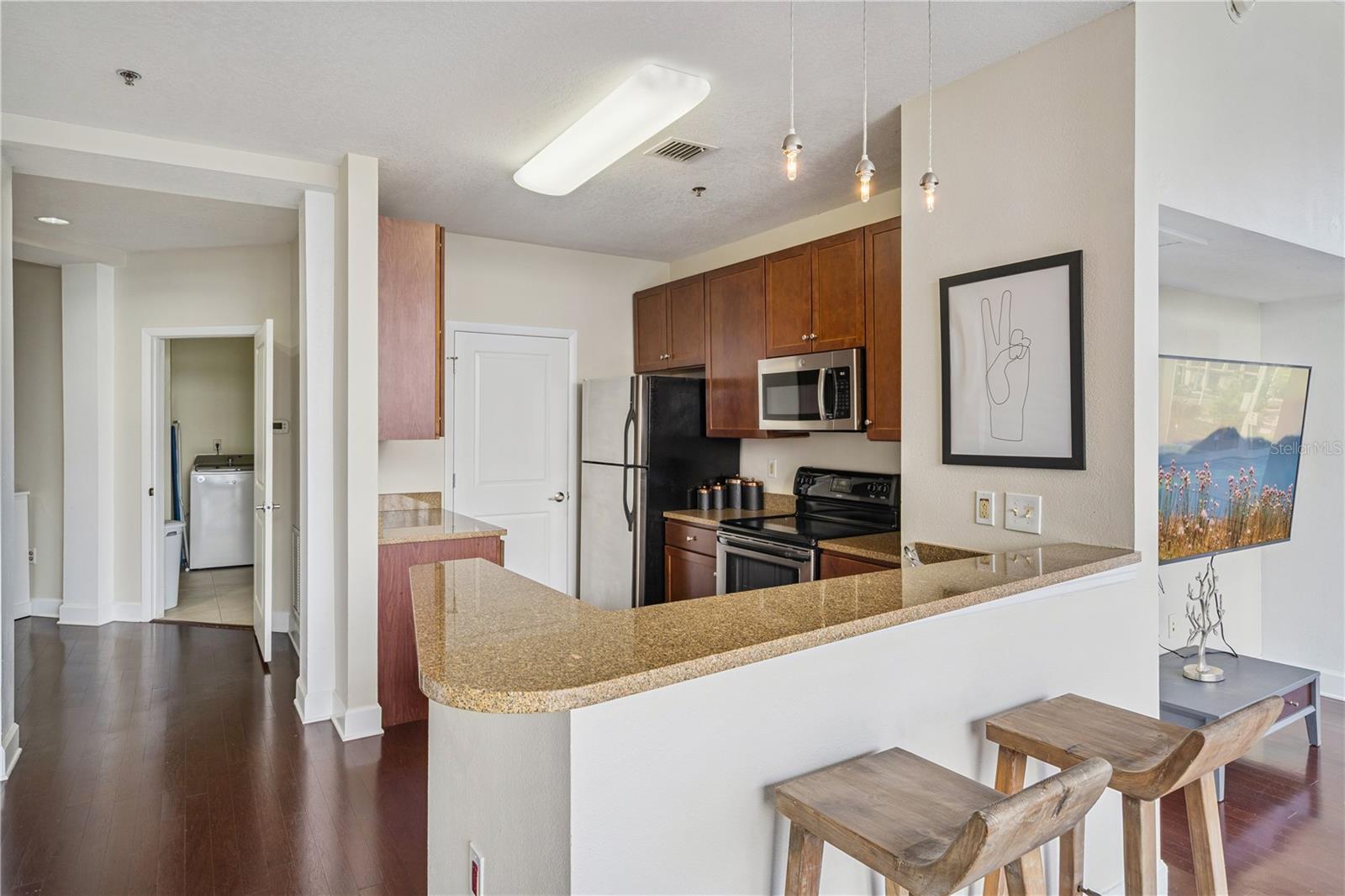 Image 13 of 30 For 151 Washington Street Ph3a