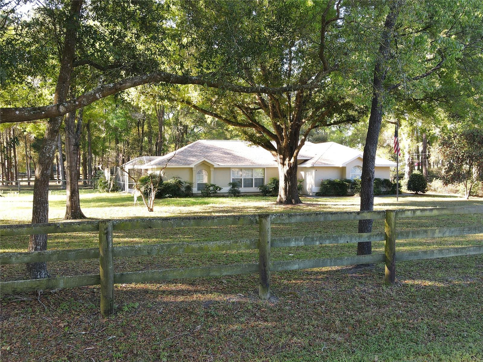 Image 23 of 89 For 4 Hialeah Drive