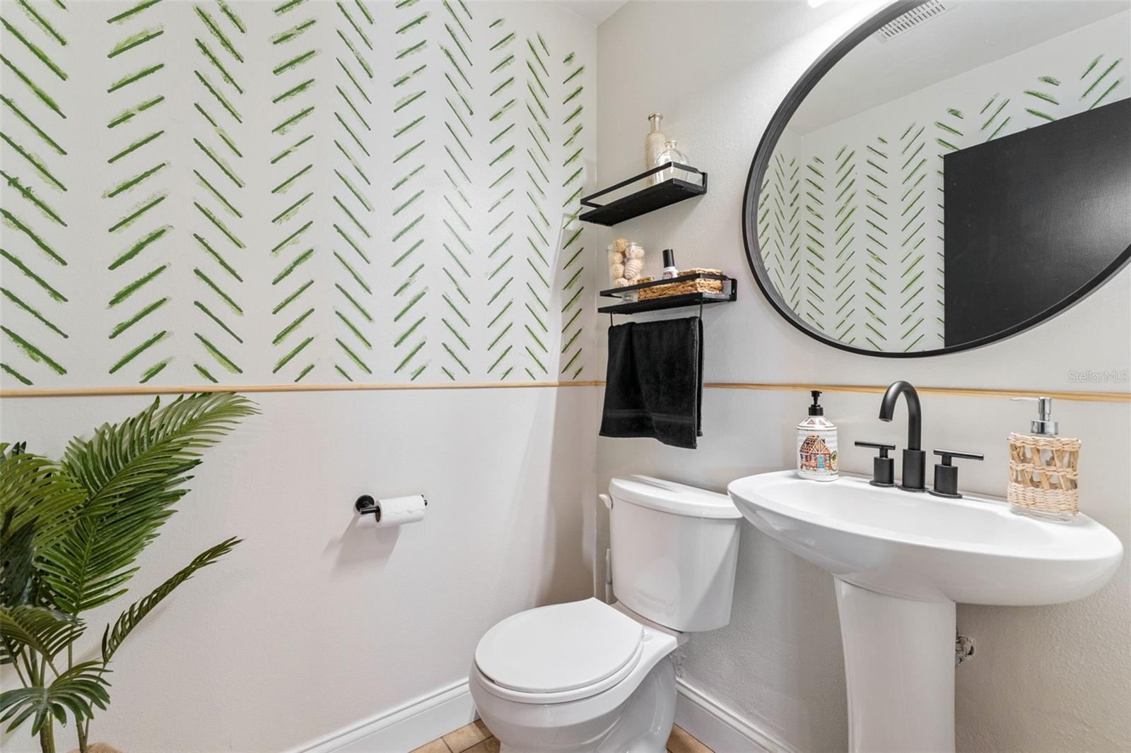 Image 10 of 30 For 162 Seminole Avenue