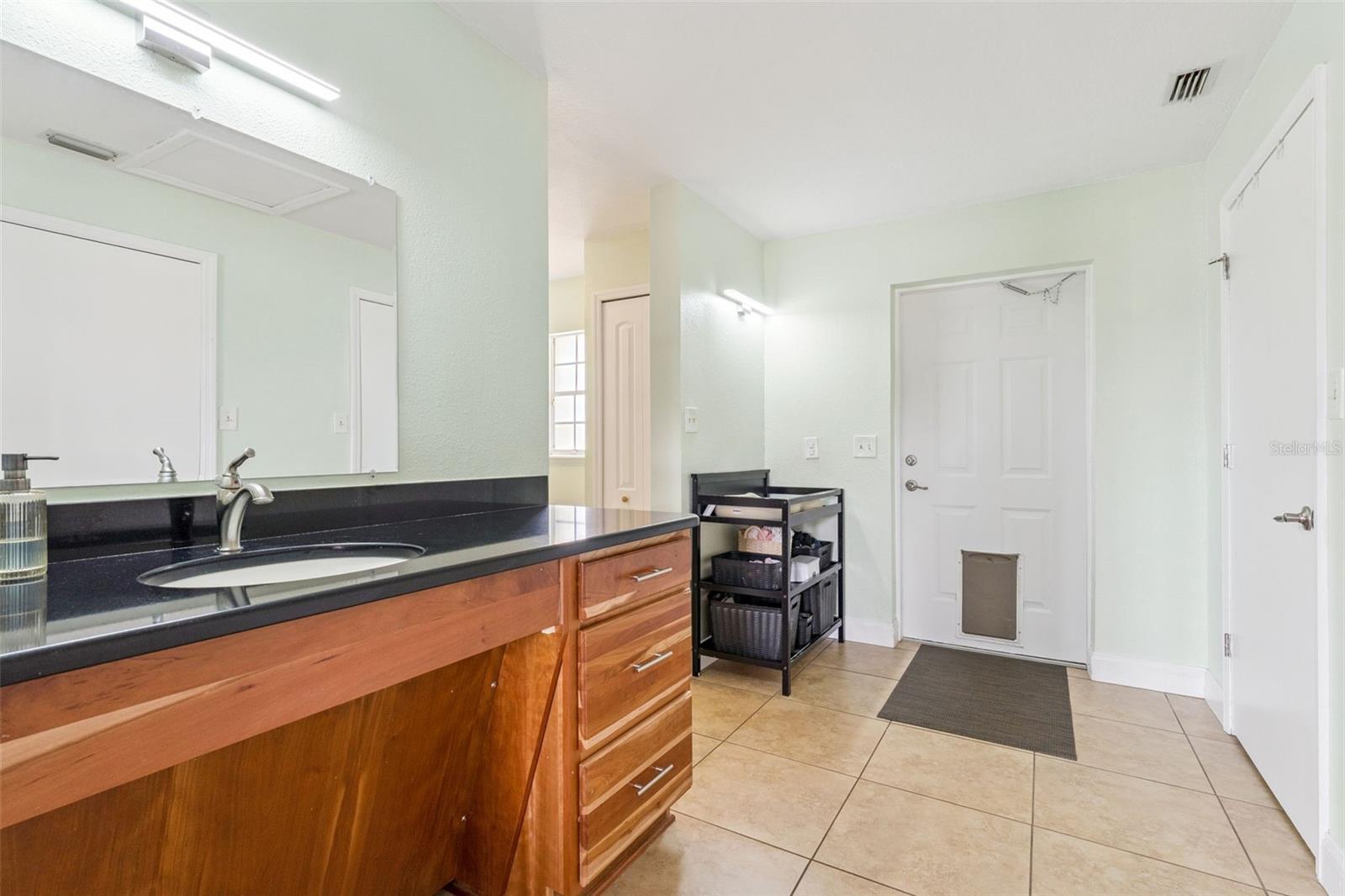 Image 15 of 30 For 162 Seminole Avenue