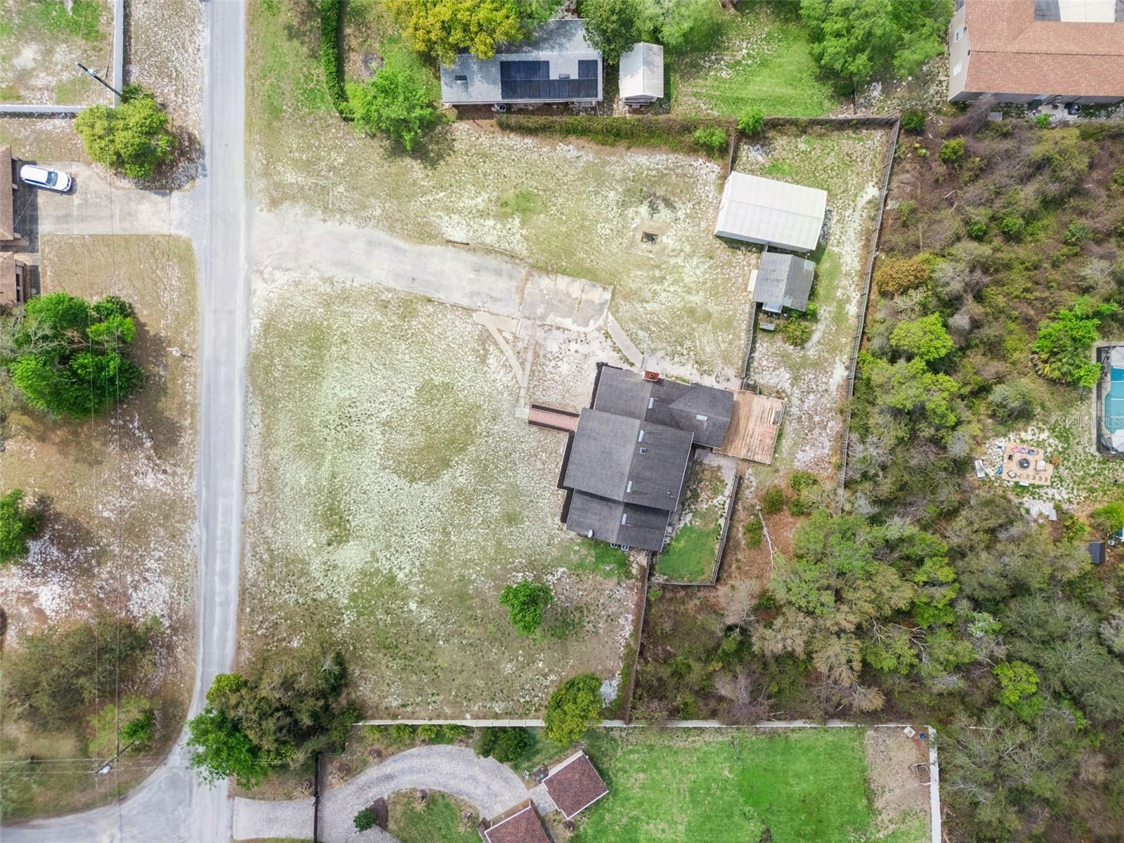 Image 27 of 30 For 162 Seminole Avenue