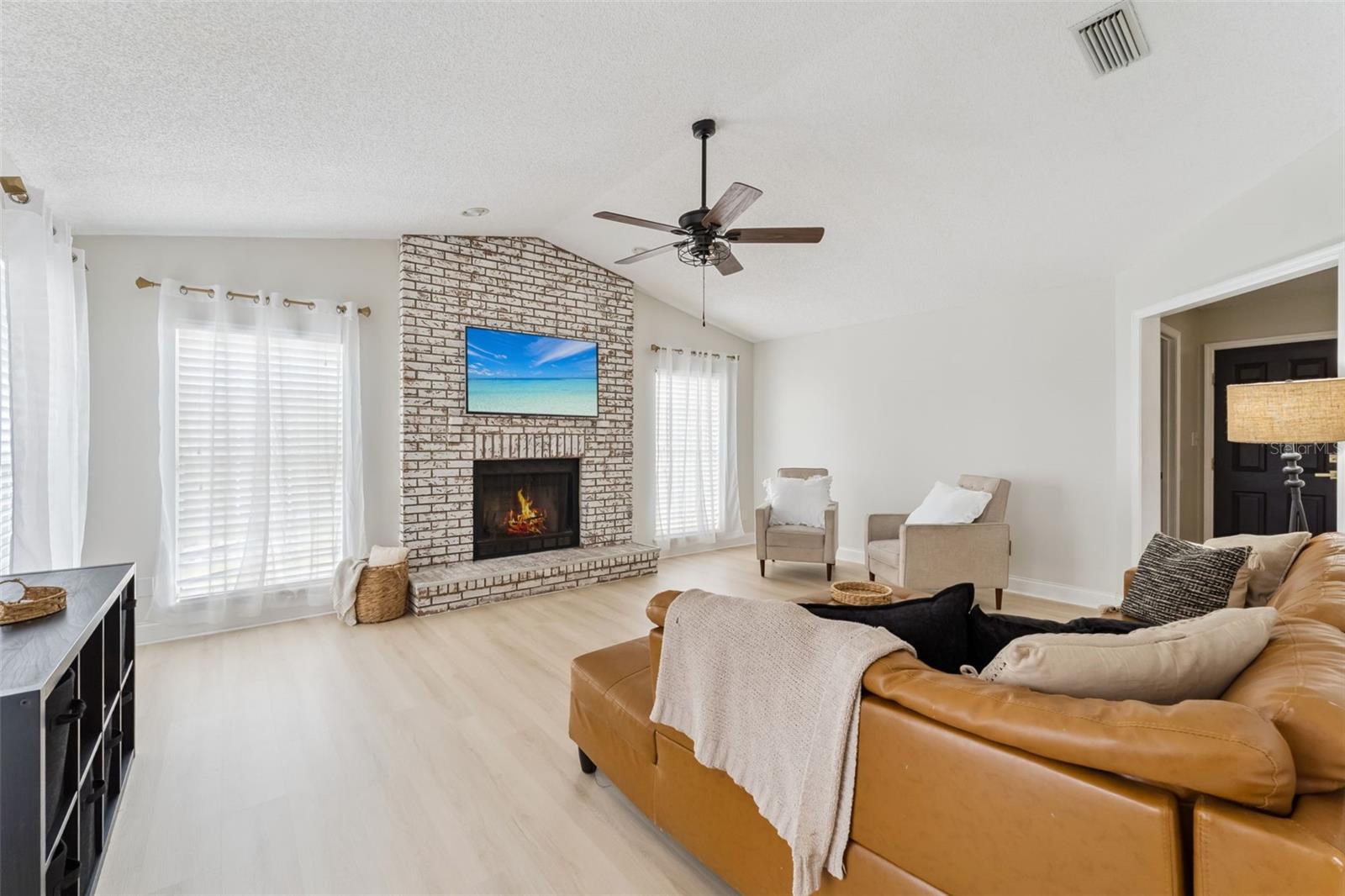 Image 3 of 30 For 162 Seminole Avenue