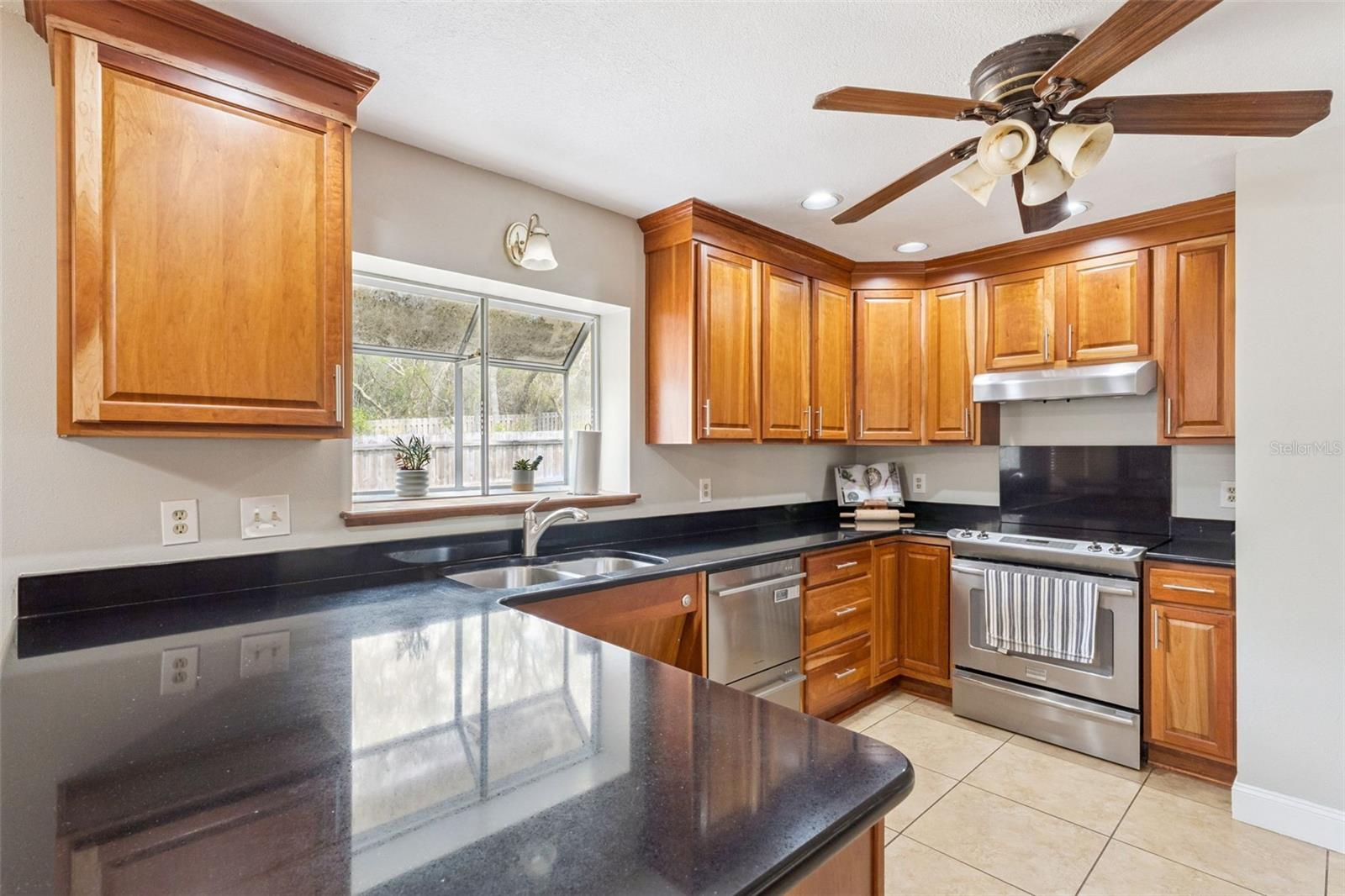 Image 8 of 30 For 162 Seminole Avenue