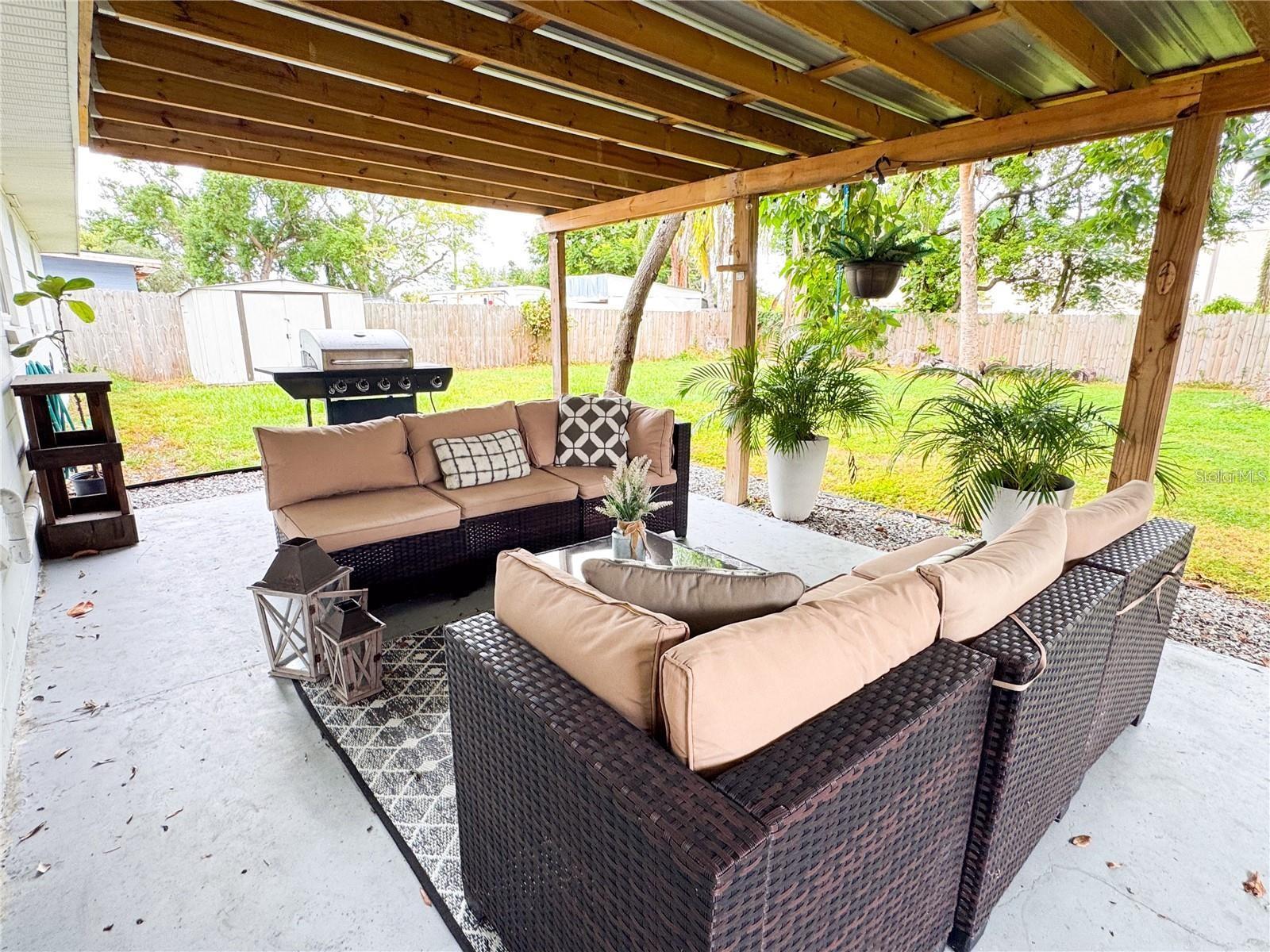 Image 25 of 29 For 9616 Pine Ridge Avenue