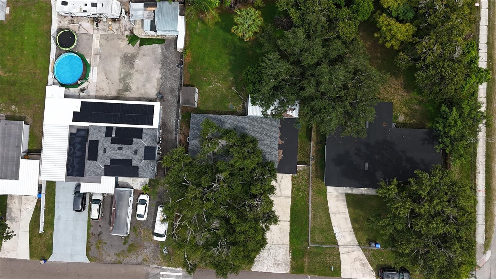 Image 4 of 29 For 9616 Pine Ridge Avenue