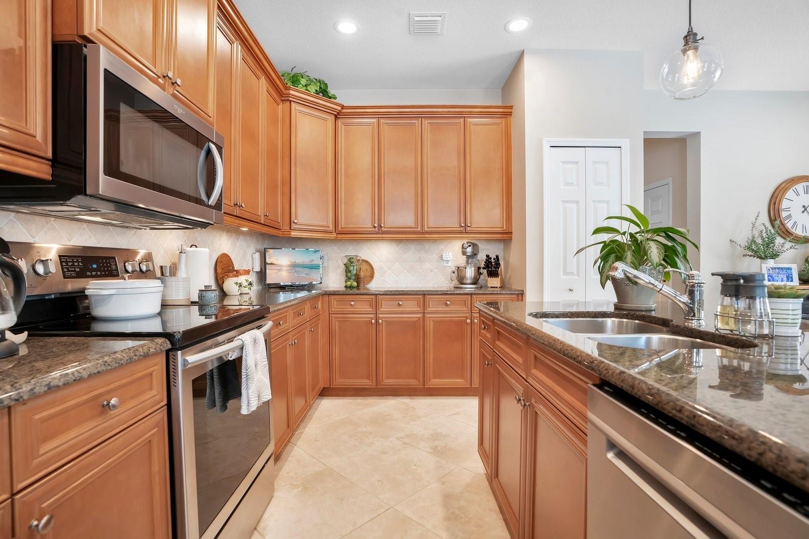 Image 15 of 65 For 2268 Osprey Avenue