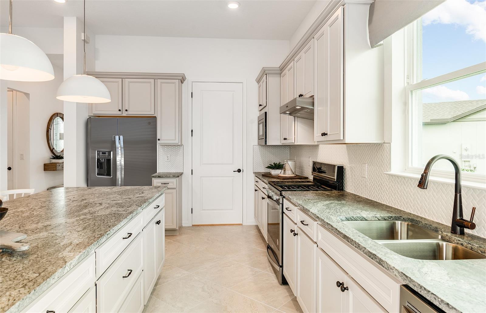 Image 5 of 18 For 1947 Spring Shower Circle