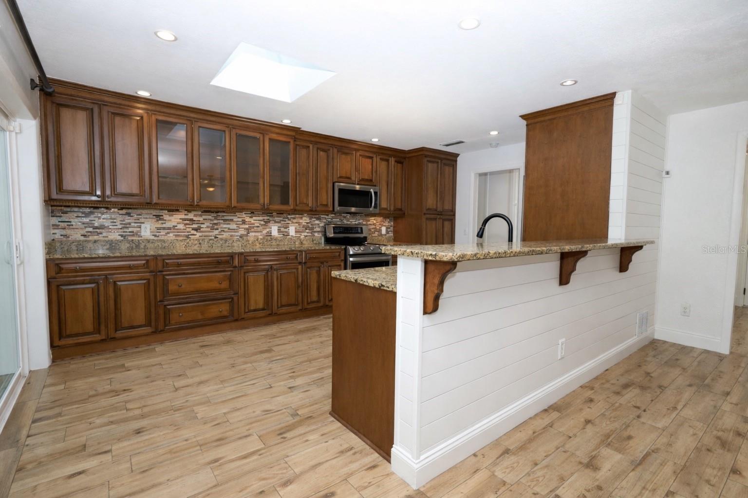 Image 10 of 44 For 411 Valencia Circle